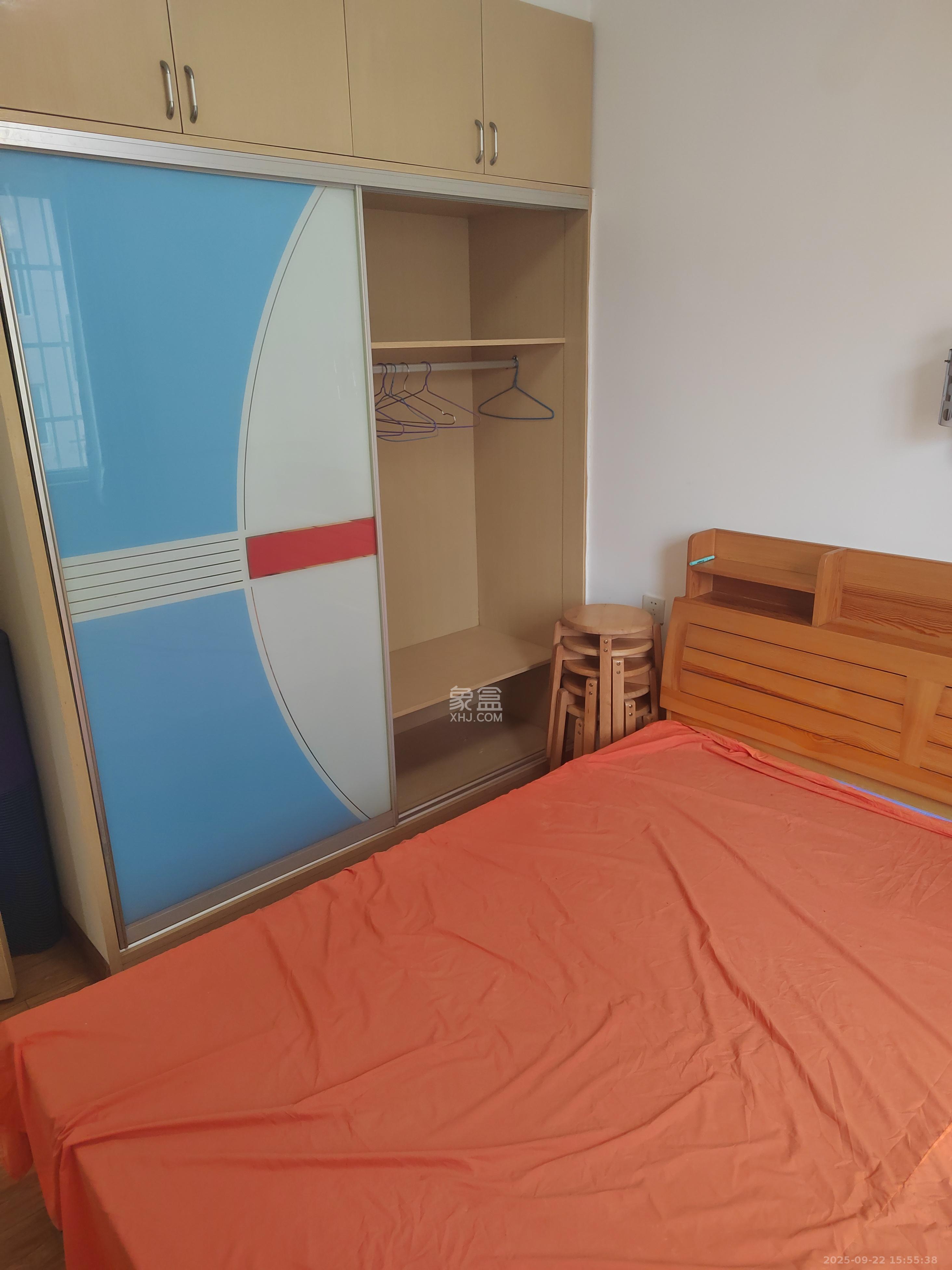 枫雅名苑  2室2厅1卫    2000.0元/月 枫雅名苑  2室2厅1卫    2000.0元/月室内图