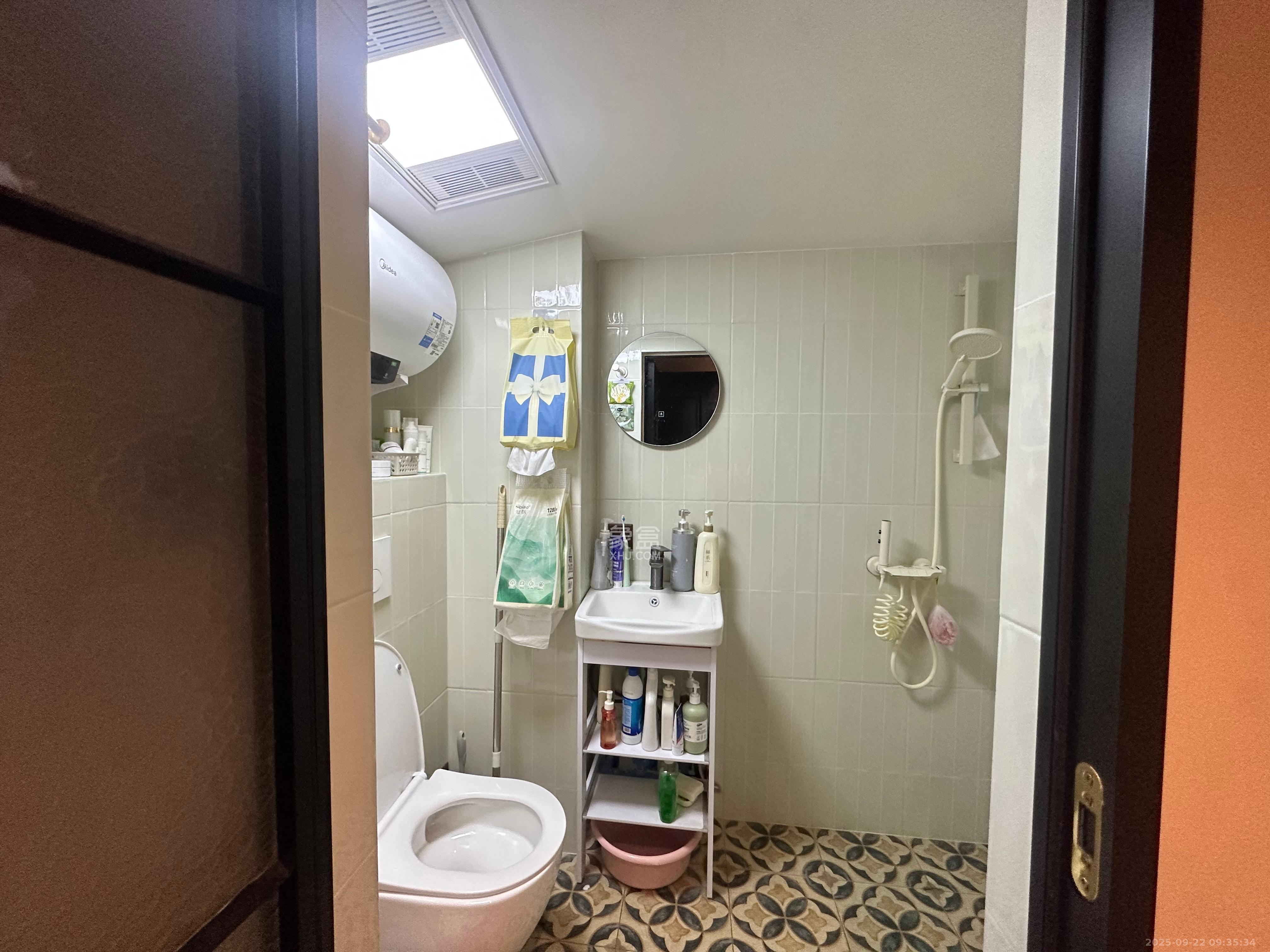 保利恒伟时光印象  1室1厅1卫   1150.00元/月室内图