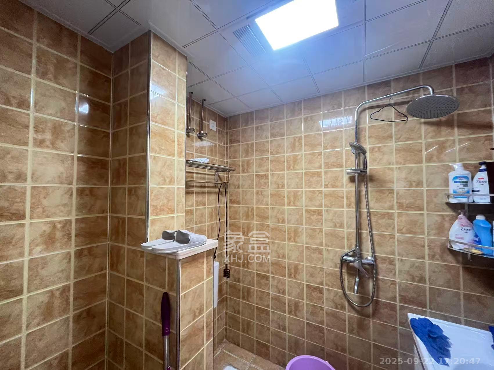 君悦紫园 1室1厅1卫 2500.0元/月 君悦紫园 1室1厅1卫 2500.0元/月室内图