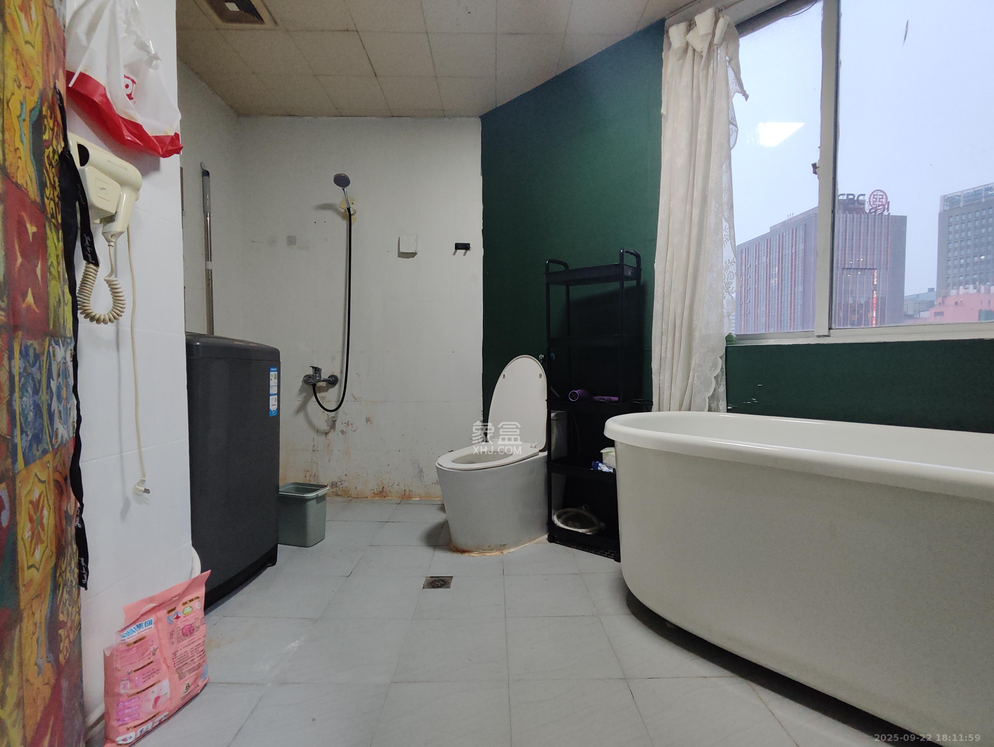 和府  1室1厅1卫    1500.0元/月室内图