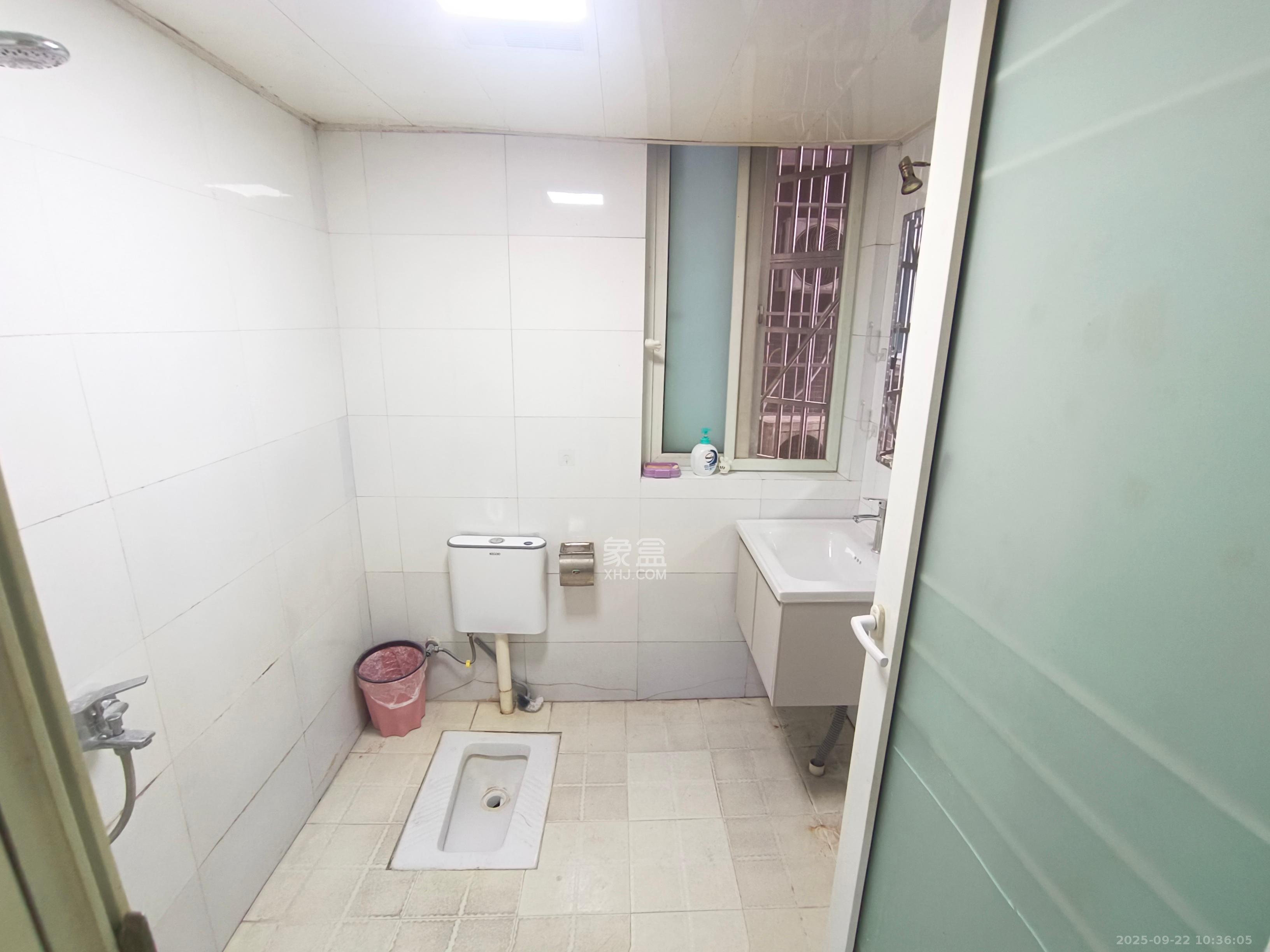 巧克力空间(建鸿达现代大厦) 2室2厅1卫 2200.0元/月 巧克力空间(建鸿达现代大厦) 2室2厅1卫 2200.0元/月室内图