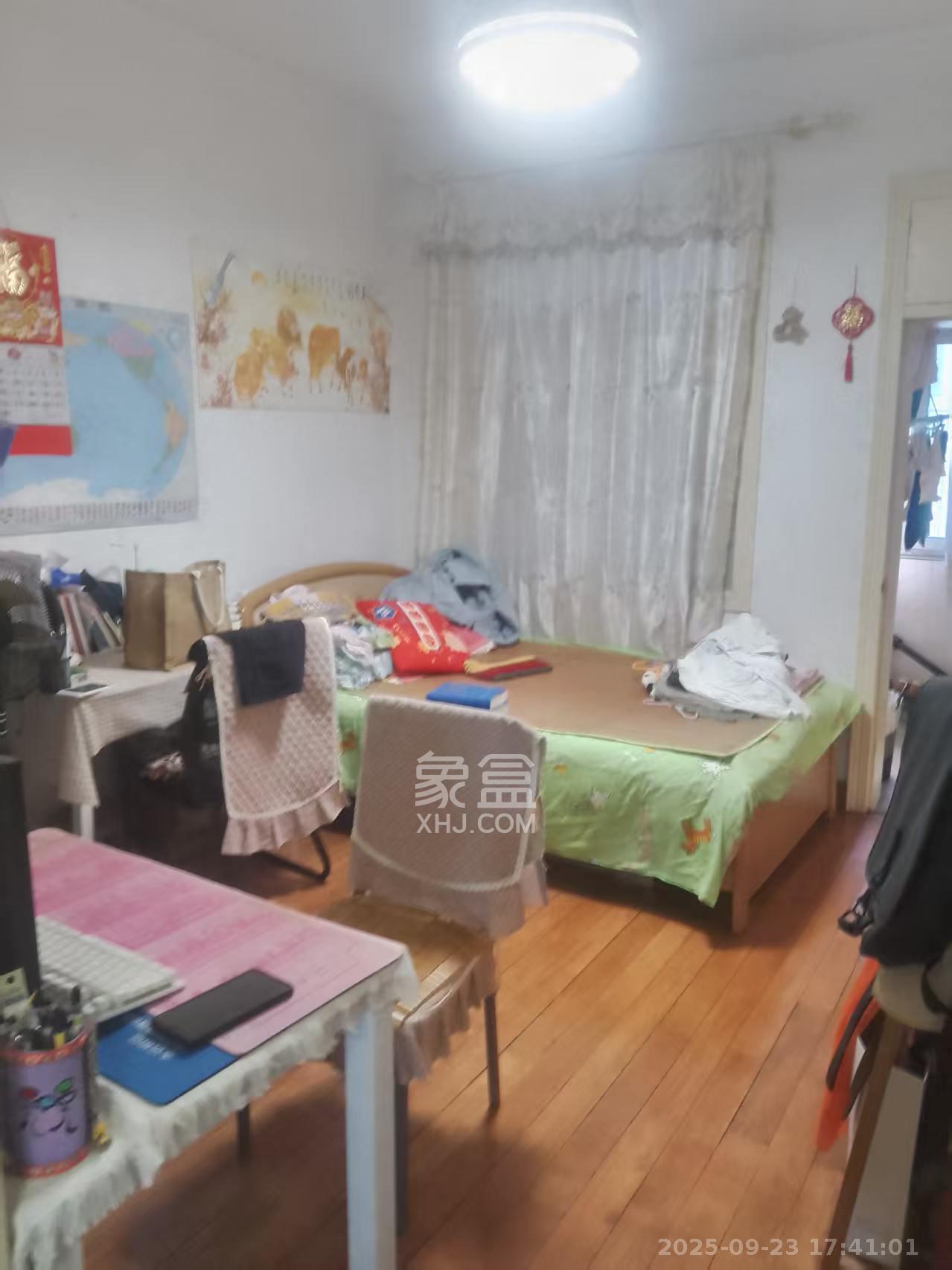 东瓜山三村(东电社区)  2室1厅1卫   1600.00元/月