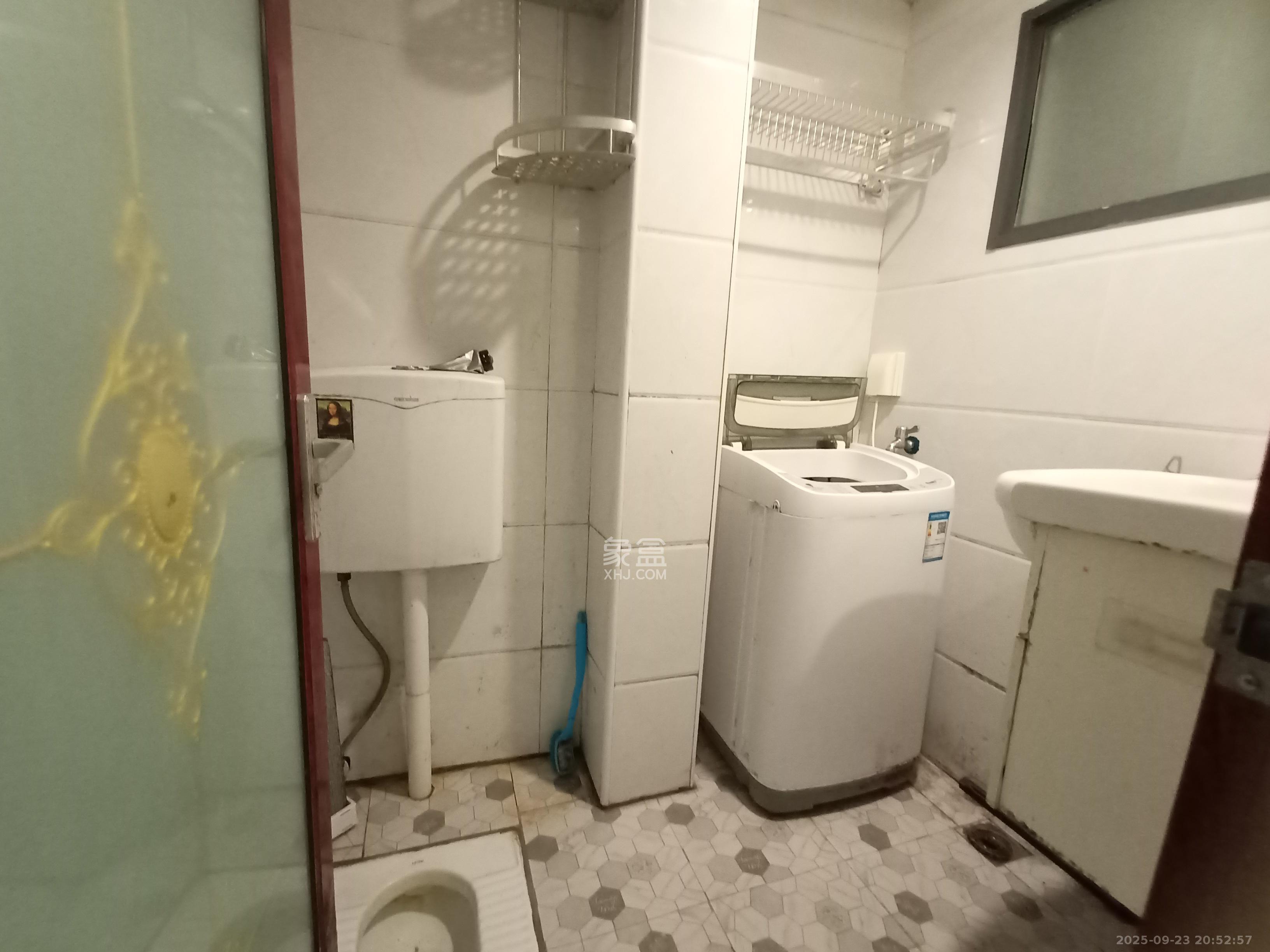 岳华新苑  1室0厅1卫    1100.0元/月室内图