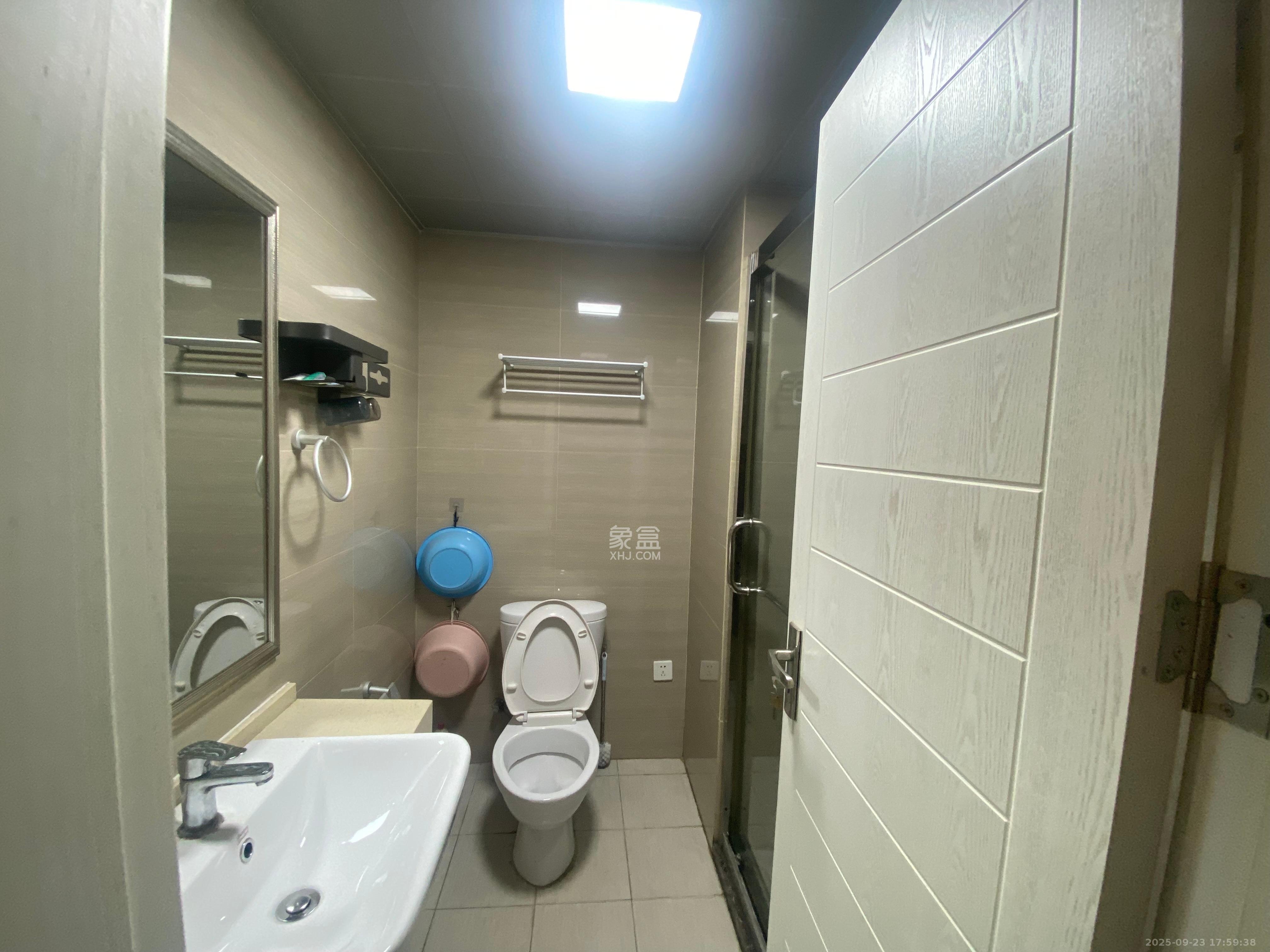 美洲故事高层 1室1厅1卫 1500.0元/月 美洲故事高层 1室1厅1卫 1500.0元/月室内图