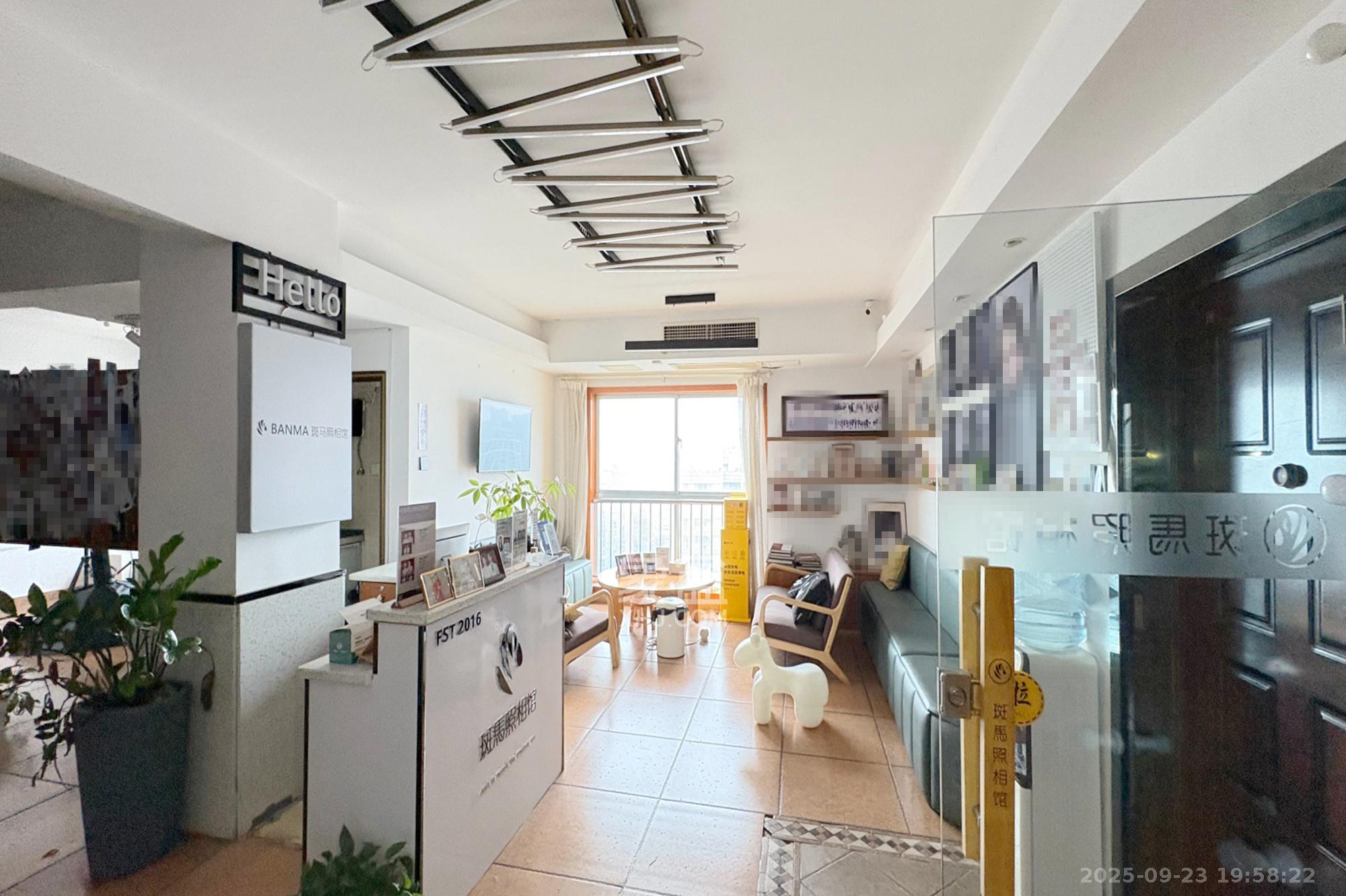 君临国际 2室2厅1卫 117.0万 君临国际 2室2厅1卫 117.0万其他