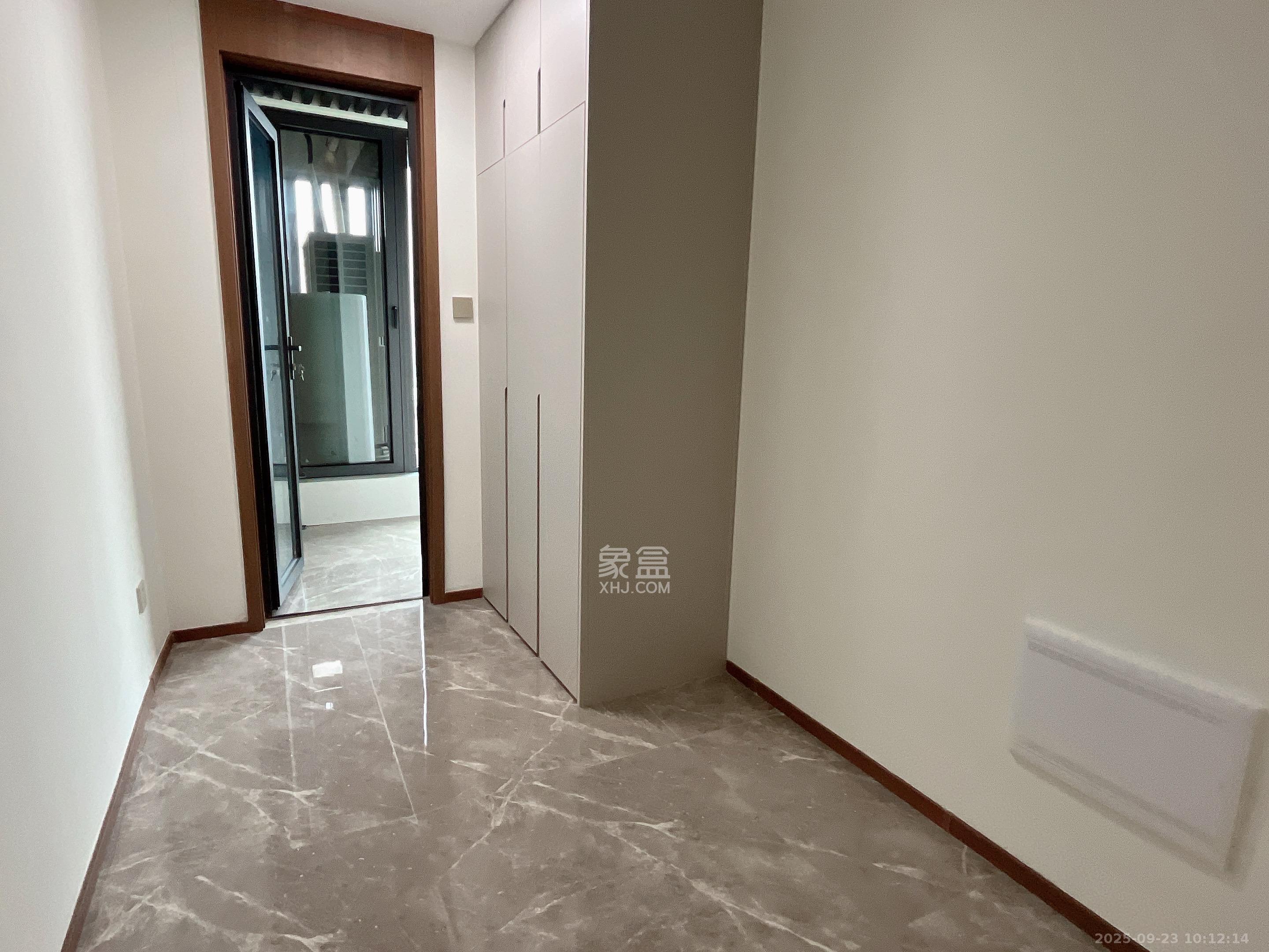 江山印 5室2厅3卫 24800.0元/月 江山印 5室2厅3卫 24800.0元/月室内图