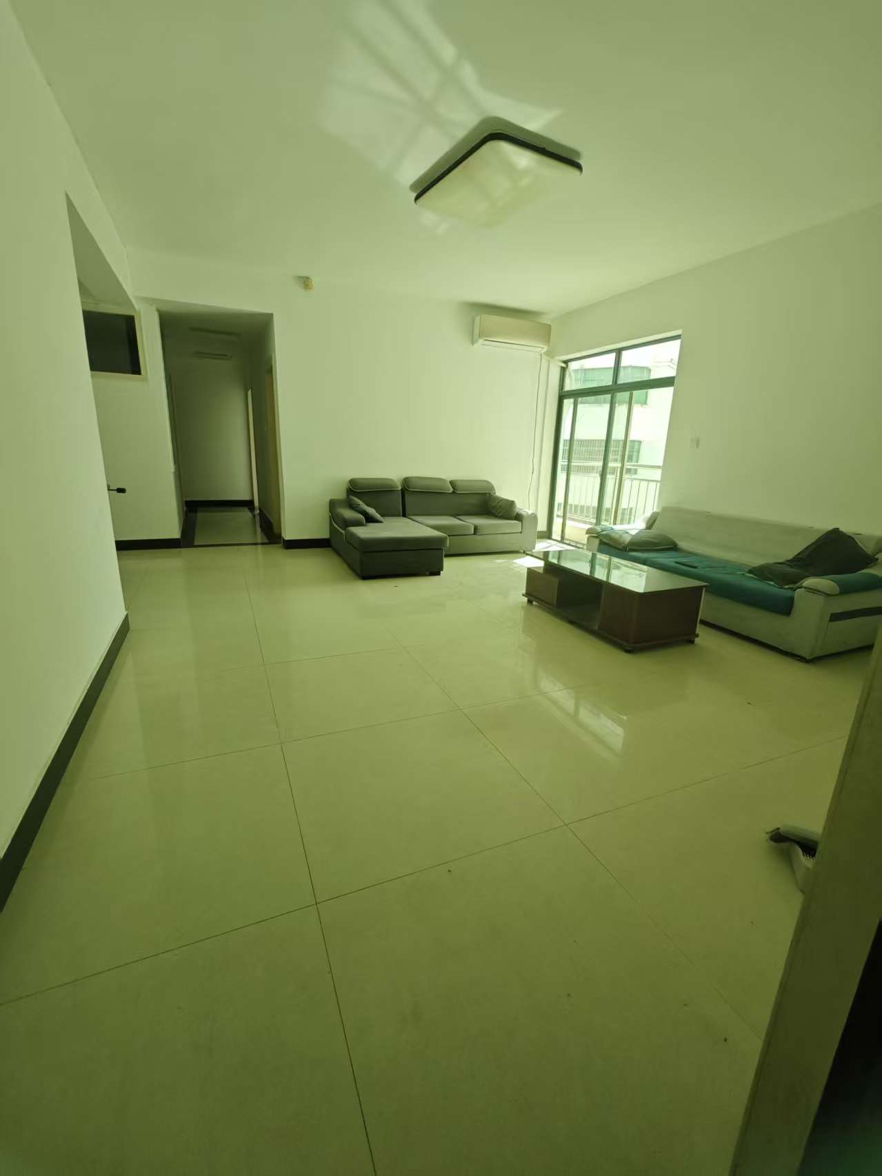 怡景花园 3室2厅2卫 2500.0元/月 怡景花园 3室2厅2卫 2500.0元/月室内图