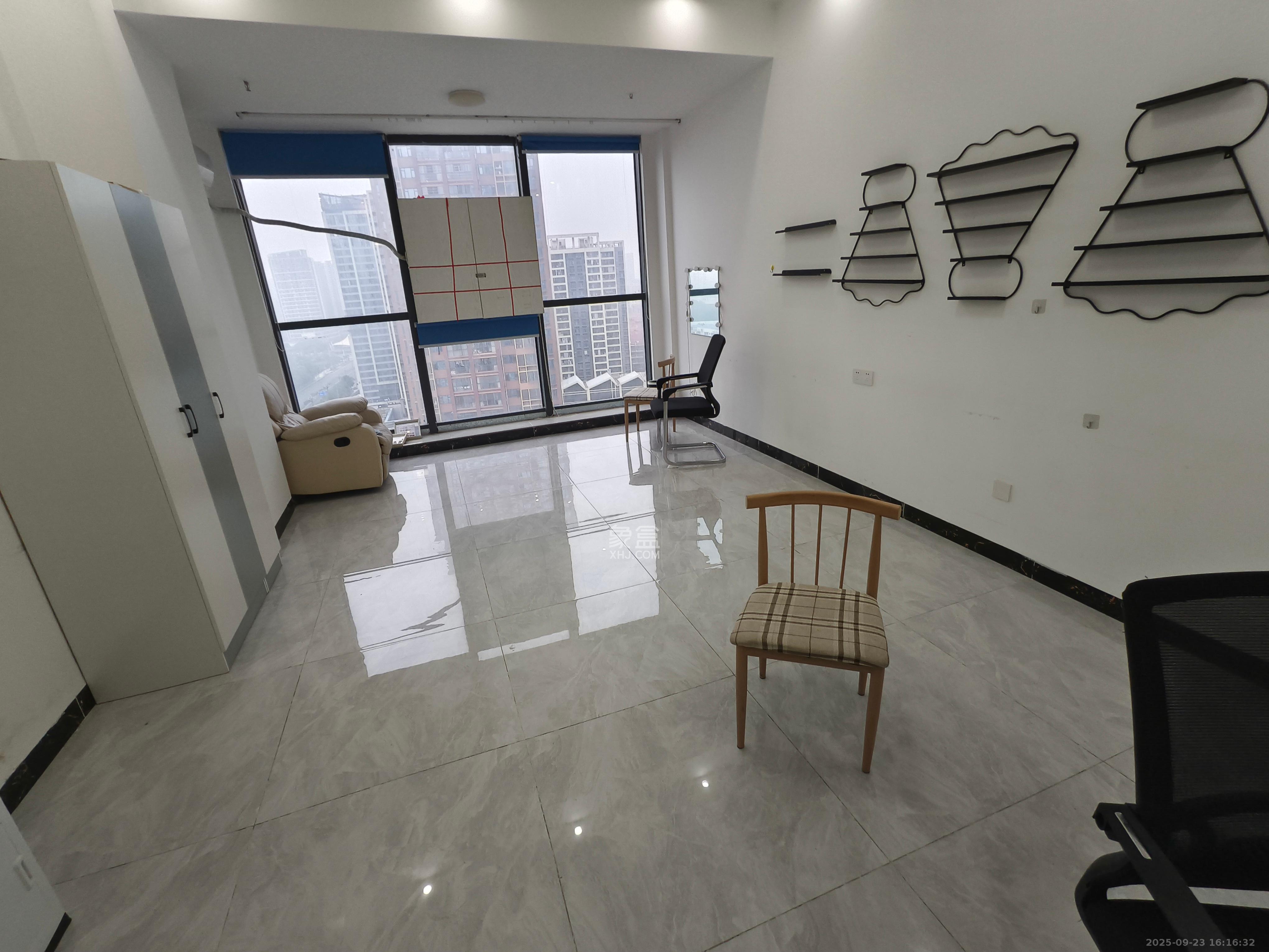 梅溪峰汇(房聚梅溪壹中心) 1室1厅1卫 1800.0元/月 梅溪峰汇(房聚梅溪壹中心) 1室1厅1卫 1800.0元/月室内图