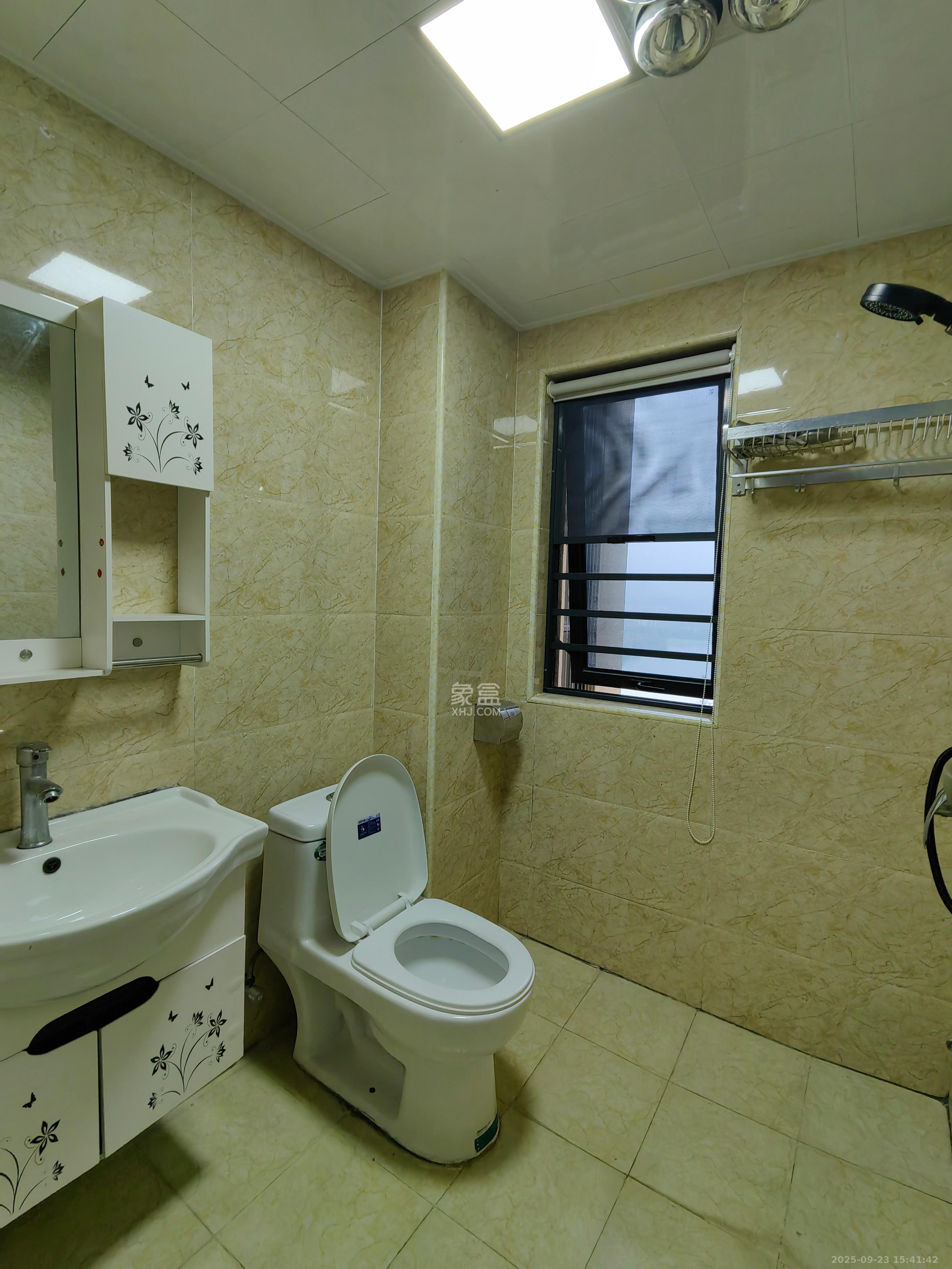 中建梅溪湖中心 3室2厅2卫 2700.0元/月 中建梅溪湖中心 3室2厅2卫 2700.0元/月室内图