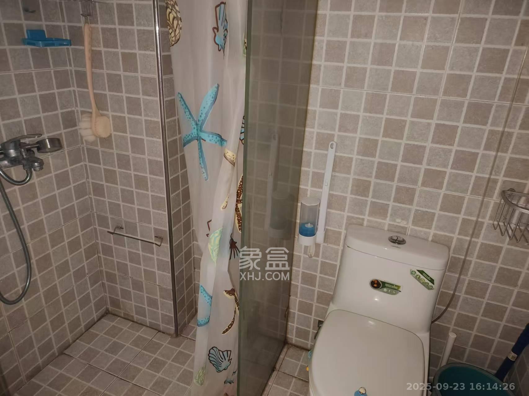 绿地中央广场 1室0厅1卫 1500.0元/月 绿地中央广场 1室0厅1卫 1500.0元/月室内图