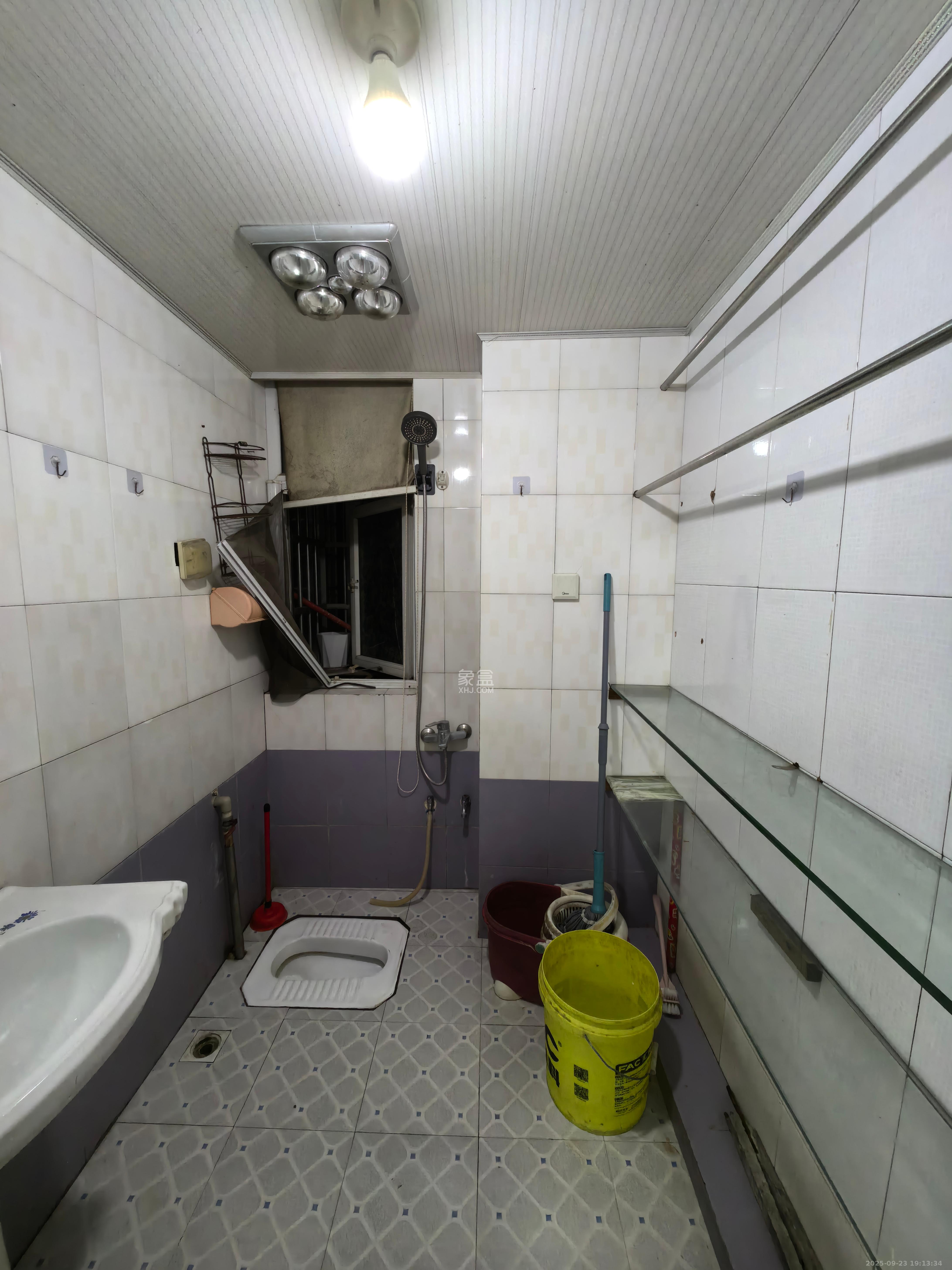 未来现代城  2室2厅1卫    1600.0元/月 未来现代城  2室2厅1卫    1600.0元/月室内图