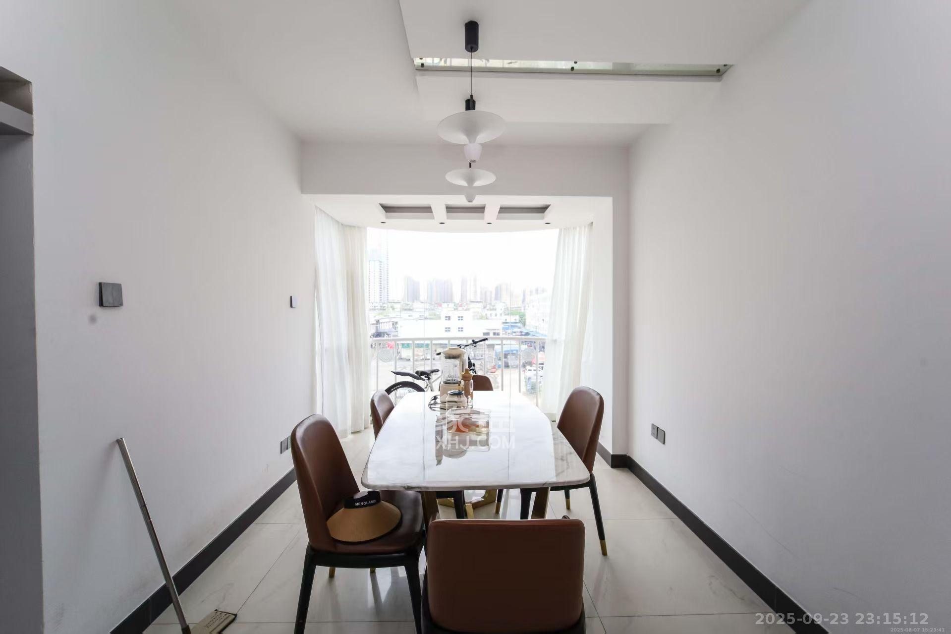 银力家园  3室2厅2卫    2800.0元/月室内图