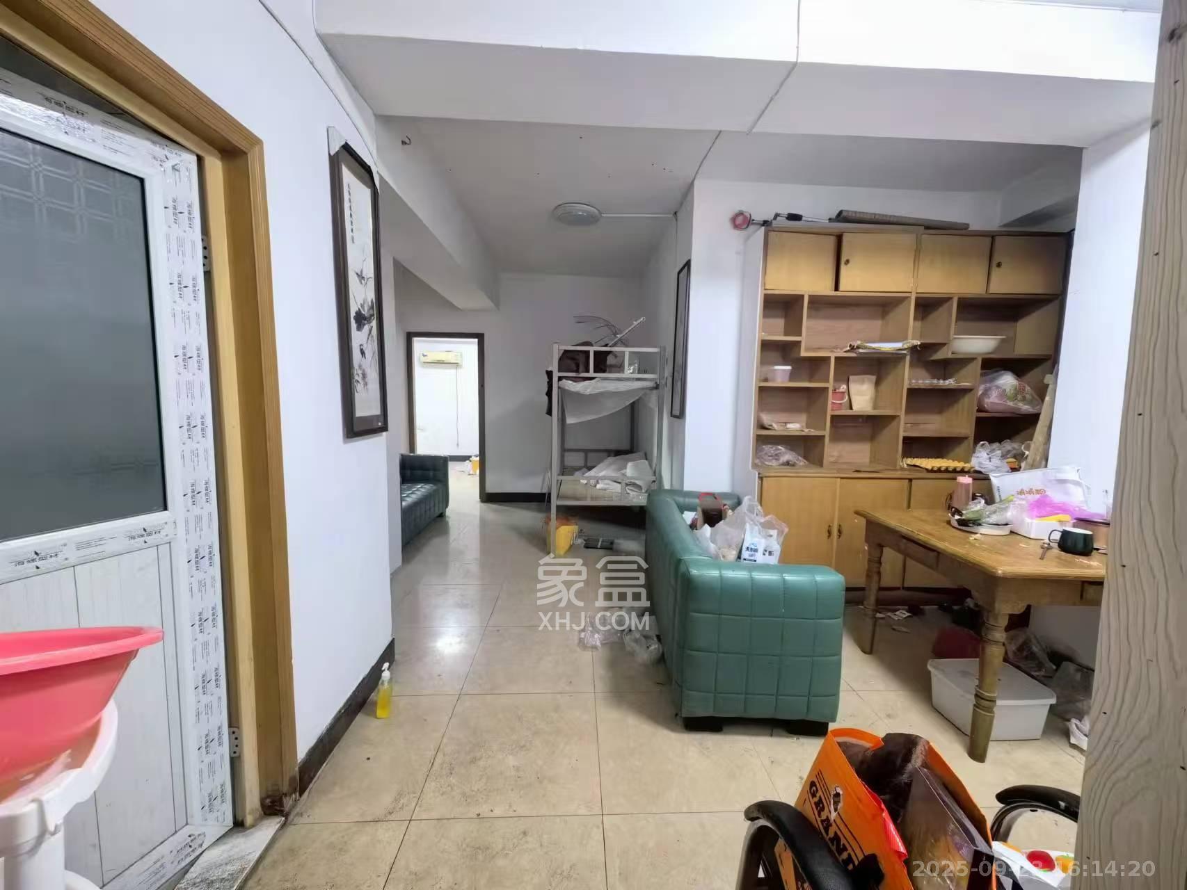 福临阁 3室2厅1卫 2500.0元/月 福临阁 3室2厅1卫 2500.0元/月室内图