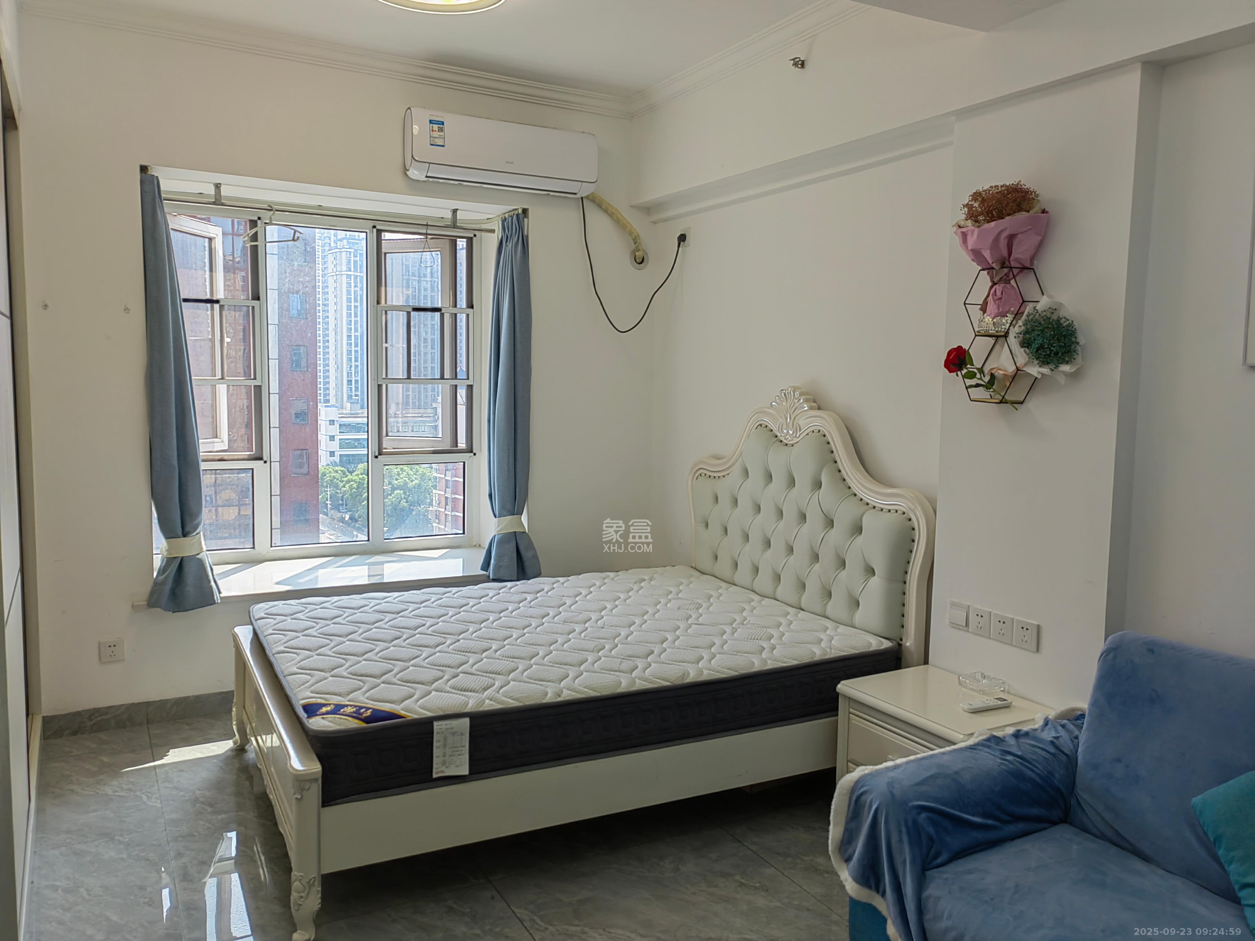 芙蓉万国城MOMA(卓越汇富苑) 1室0厅0卫 1600.0元/月 芙蓉万国城MOMA(卓越汇富苑) 1室0厅0卫 1600.0元/月室内图