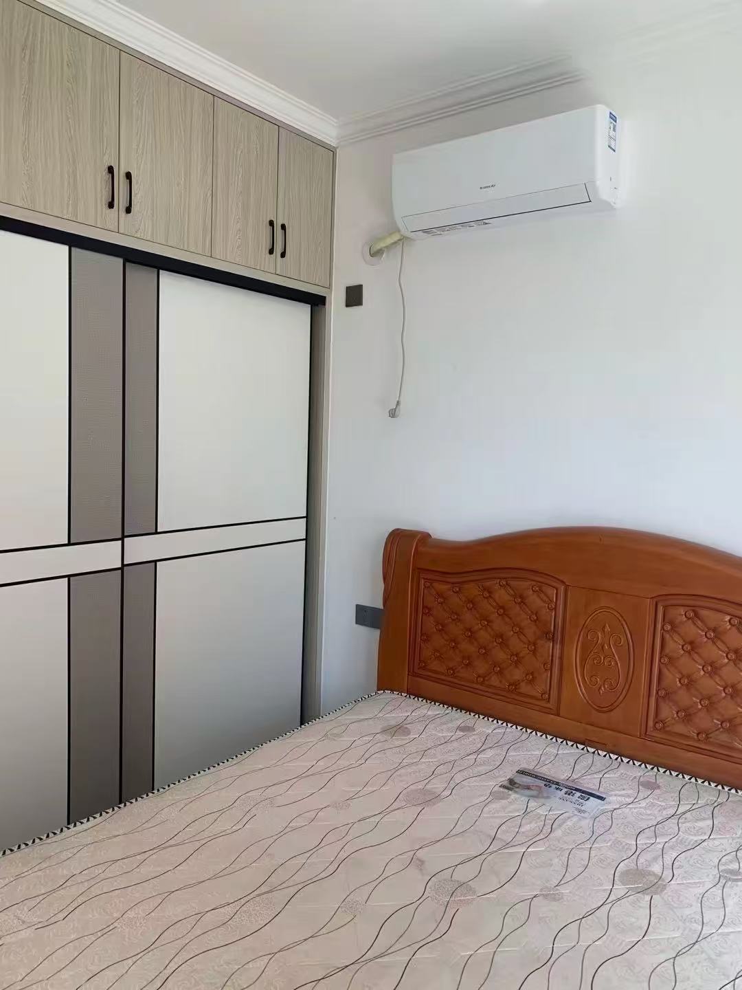 紫华郡  3室2厅2卫    1700.0元/月户型图