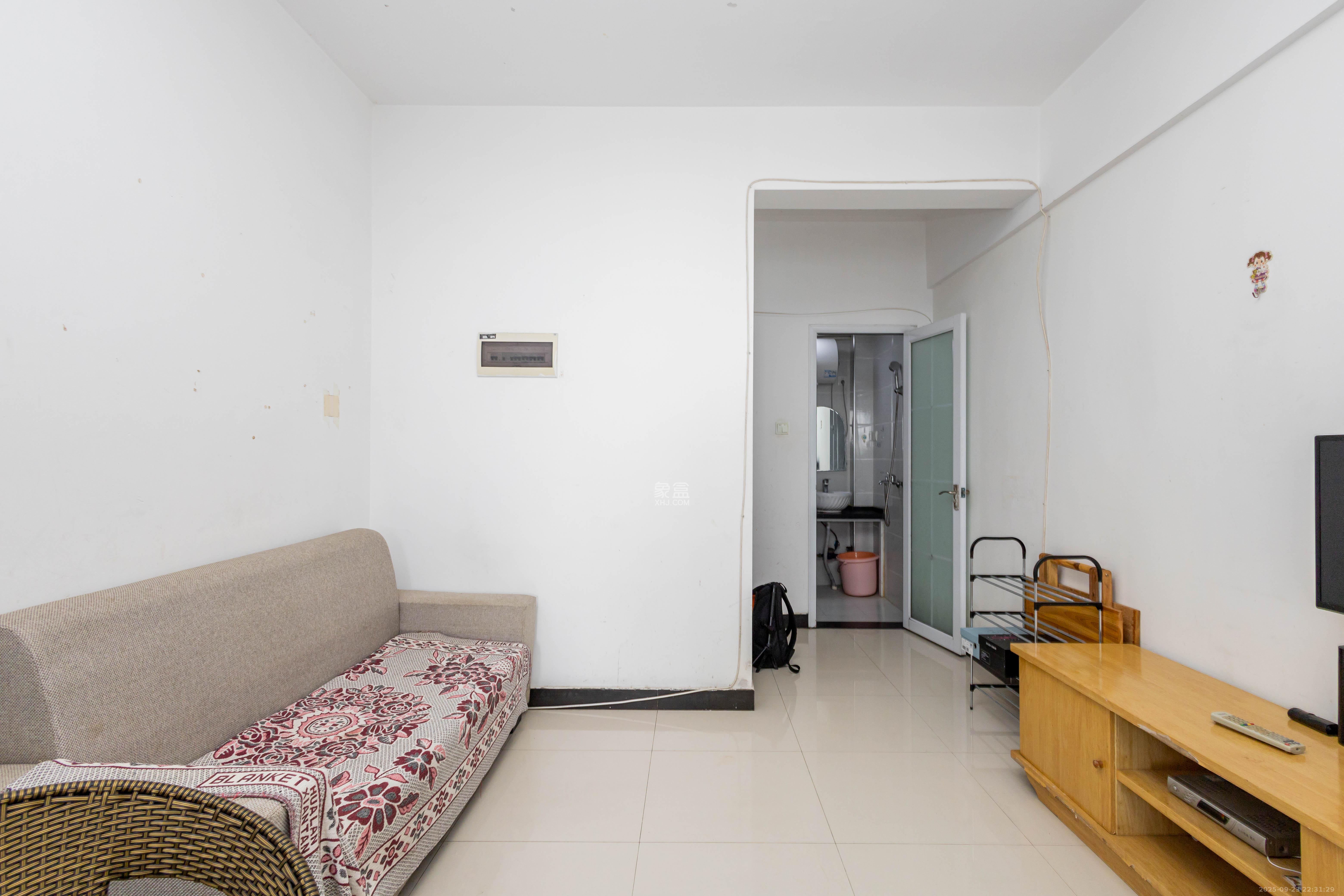 爵士湘  1室1厅1卫    16.8万 爵士湘  1室1厅1卫    16.8万客厅