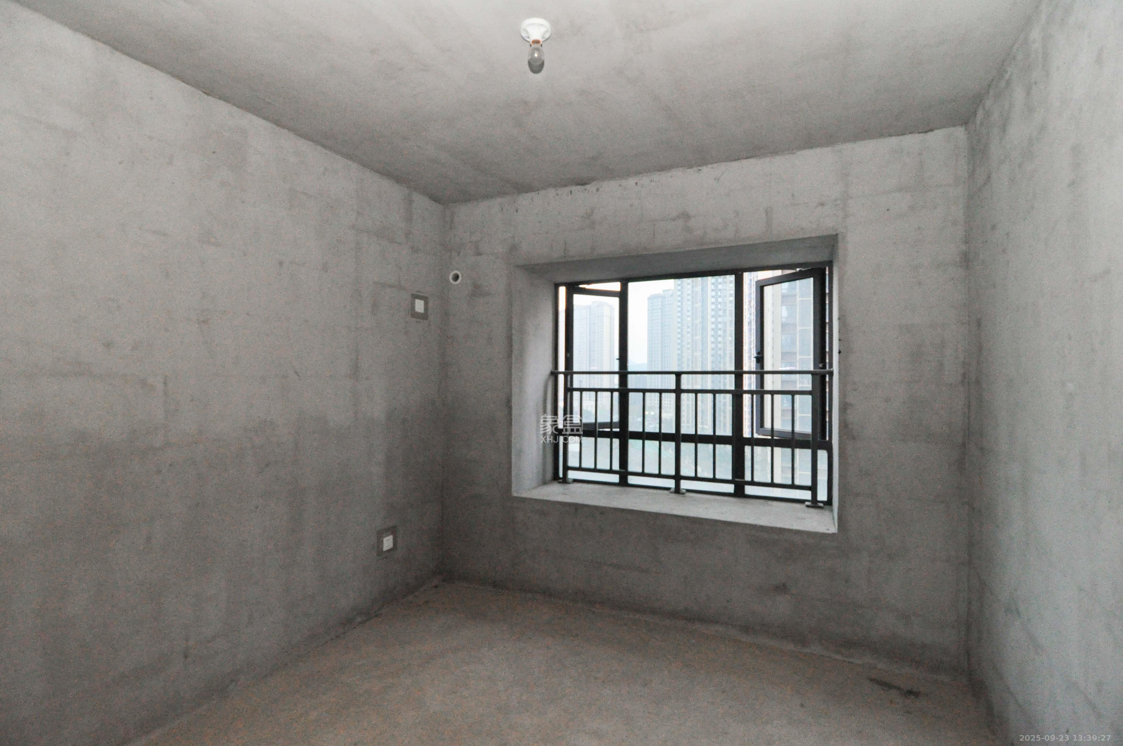 振业城三期  4室2厅2卫    139.0万其他