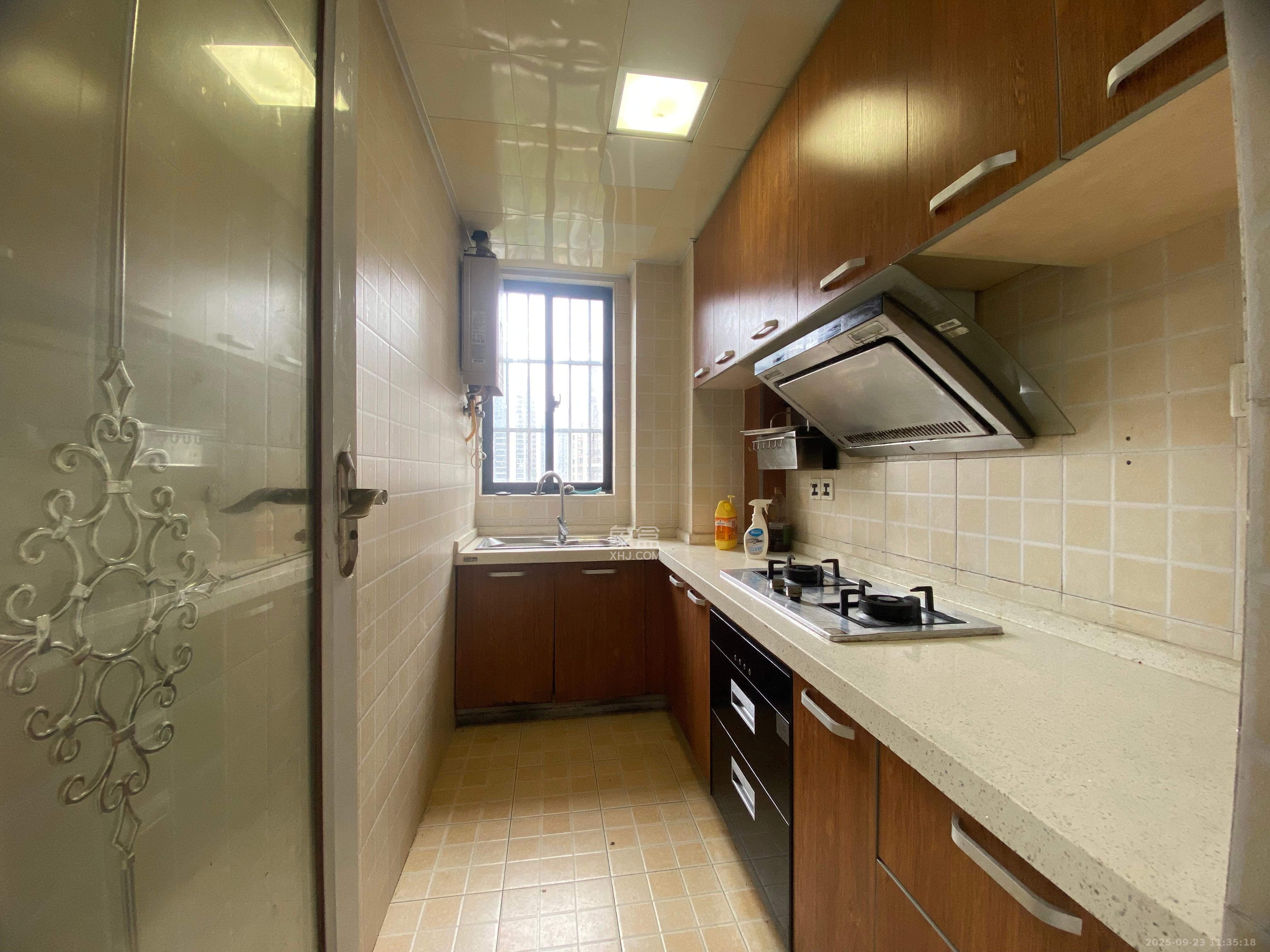 华润凤凰城二期 3室2厅1卫 1750.0元/月 华润凤凰城二期 3室2厅1卫 1750.0元/月室内图