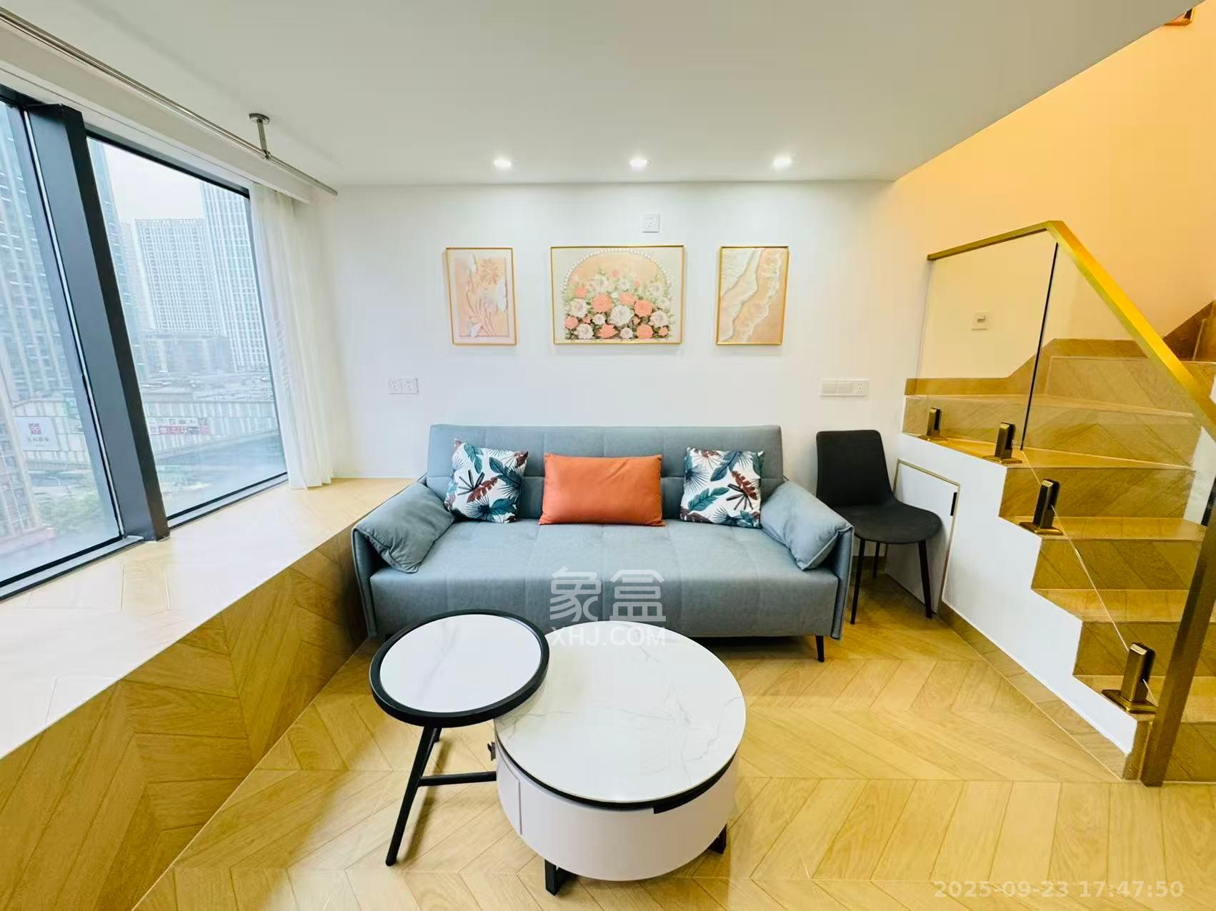 龙湖铂金岛 2室2厅1卫 2600.0元/月 龙湖铂金岛 2室2厅1卫 2600.0元/月室内图