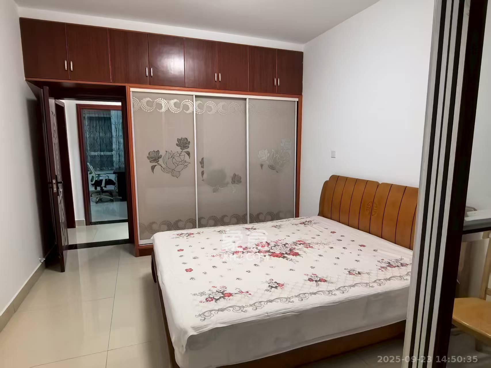 先锋新宇 3室2厅2卫 2200.0元/月 先锋新宇 3室2厅2卫 2200.0元/月室内图