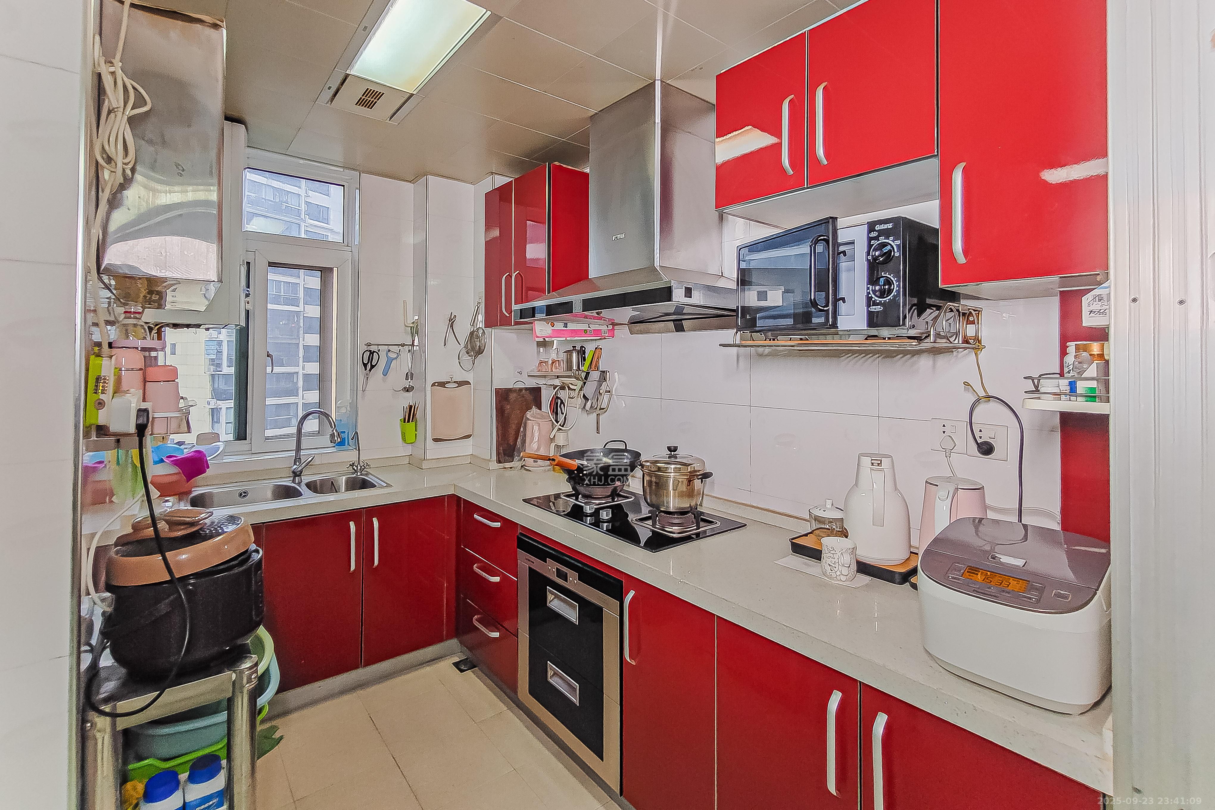 三重星都心 3室2厅2卫 168.0万 三重星都心 3室2厅2卫 168.0万厨房