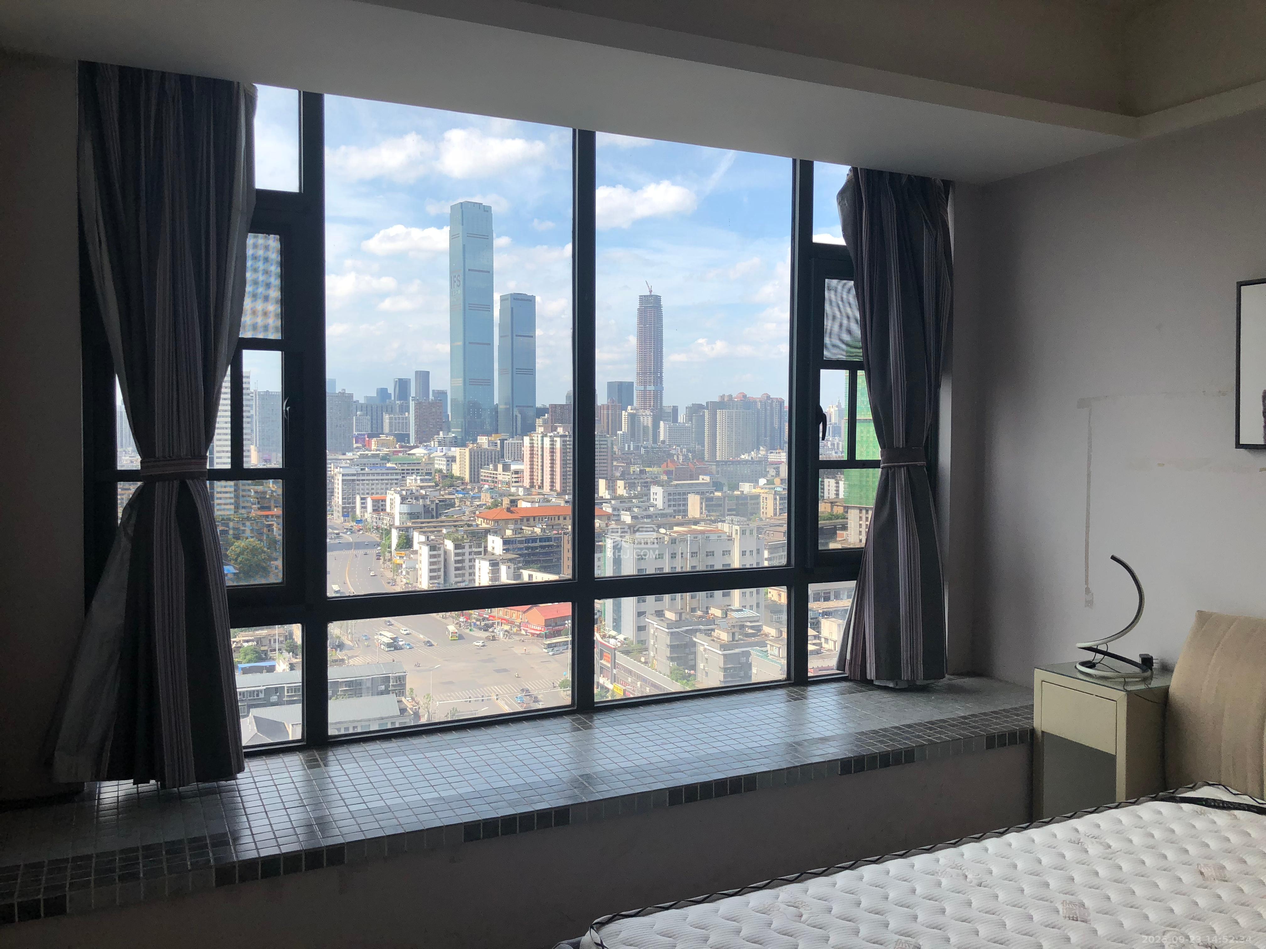 书院观邸 1室1厅1卫 2200.0元/月 书院观邸 1室1厅1卫 2200.0元/月室内图