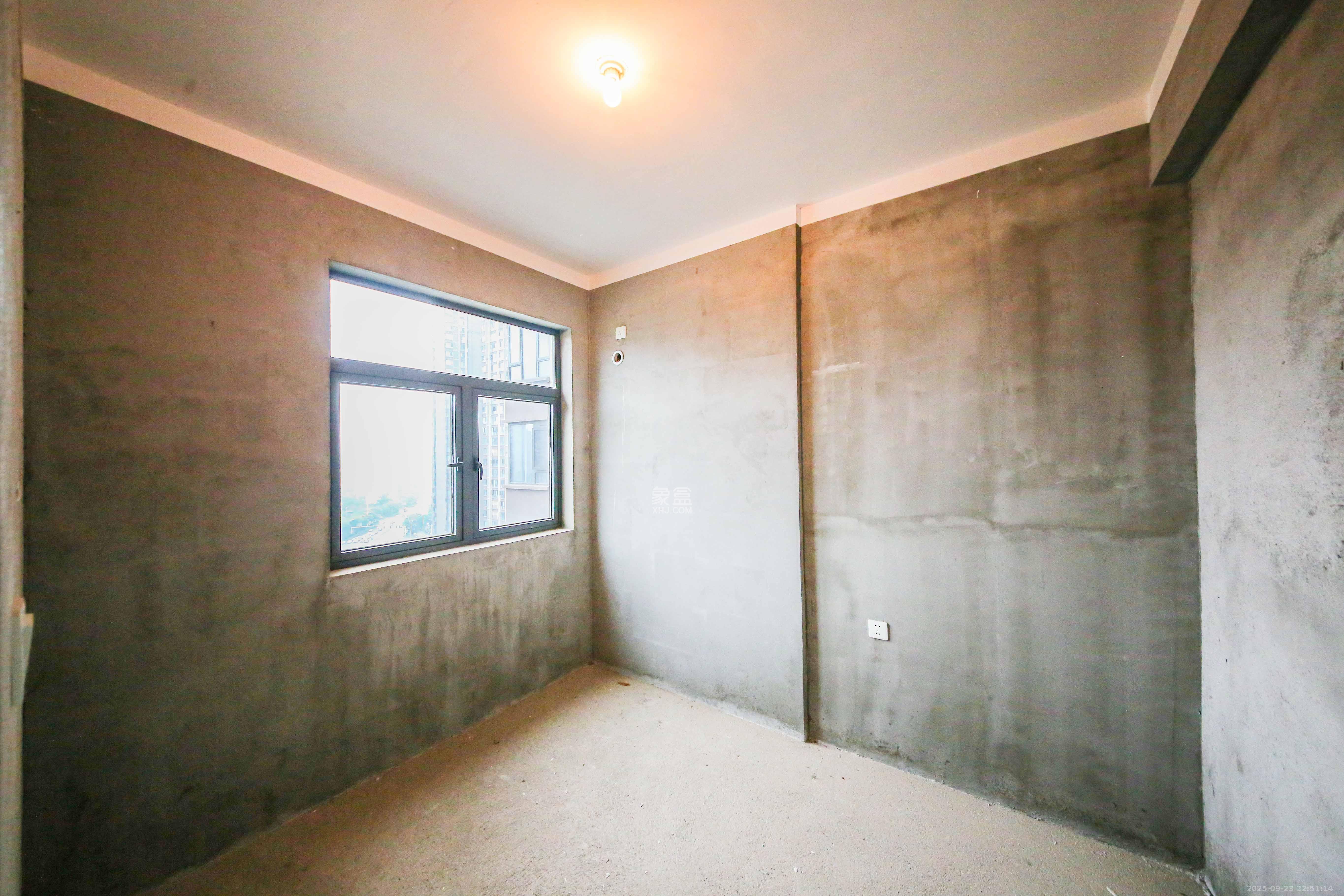 中建钰和城  4室2厅2卫    160.0万卧室