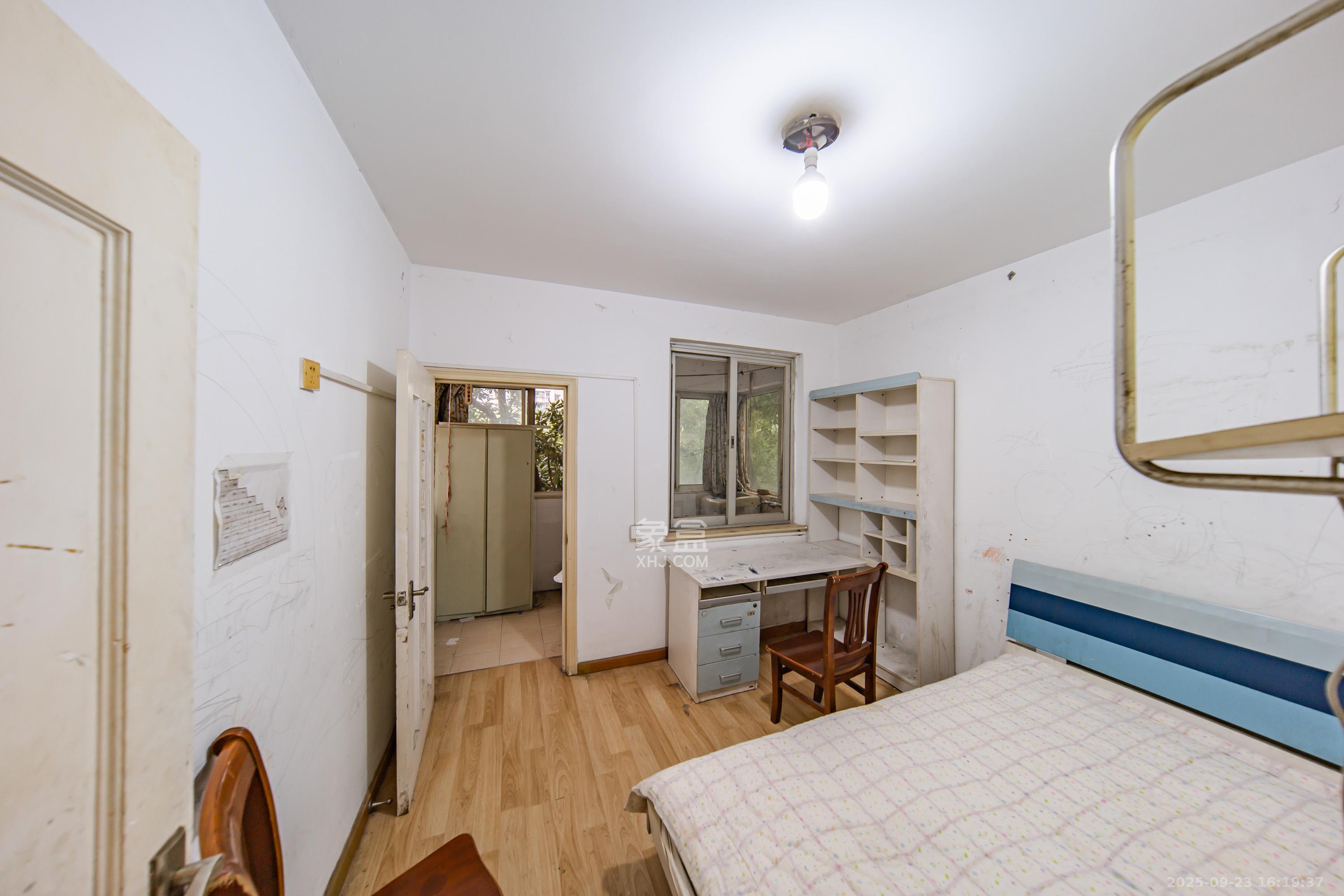 科教新村 3室2厅1卫 106.0万 科教新村 3室2厅1卫 106.0万卧室