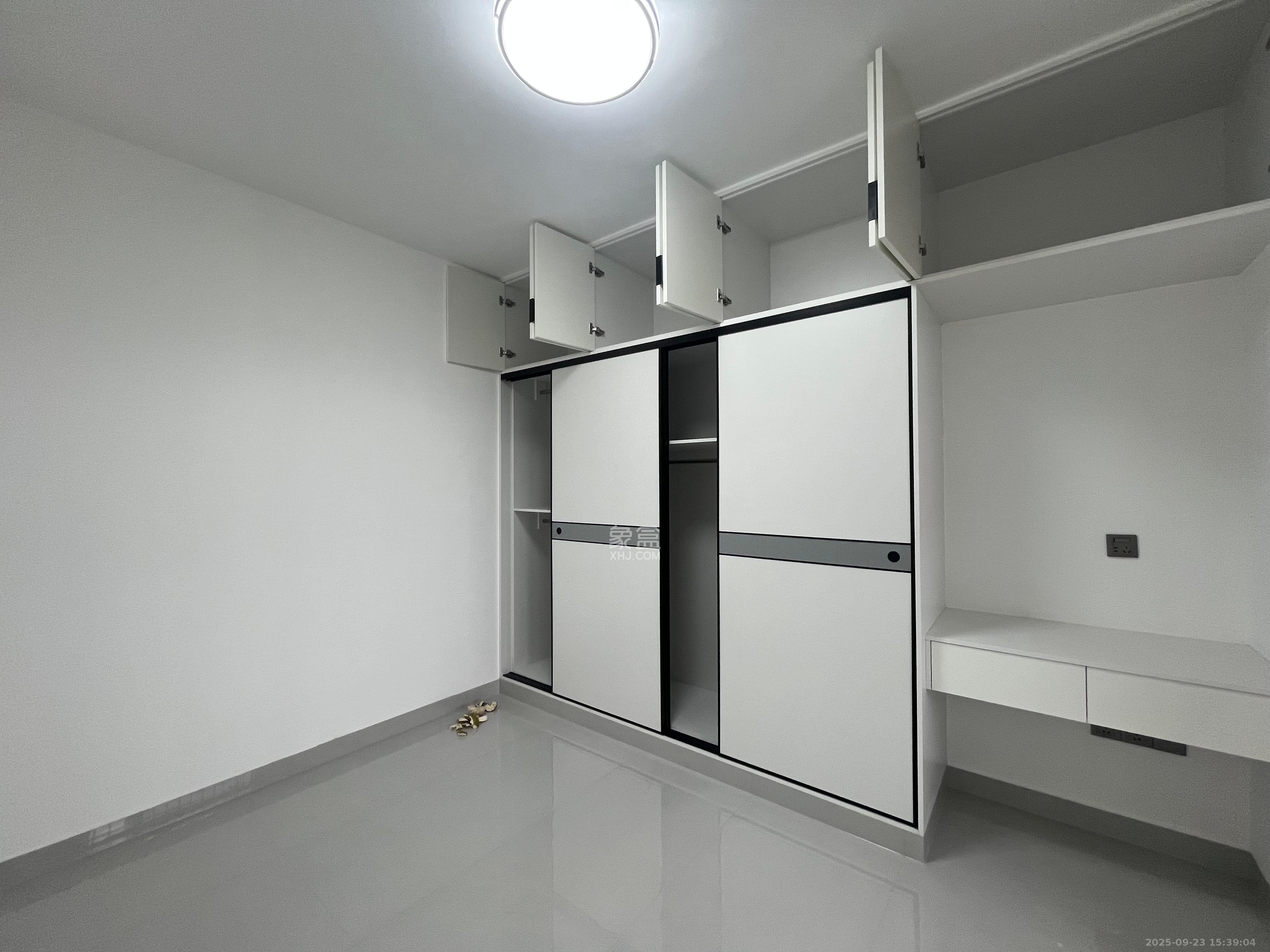 东岸梅园小区 2室1厅1卫 2400.0元/月 东岸梅园小区 2室1厅1卫 2400.0元/月室内图