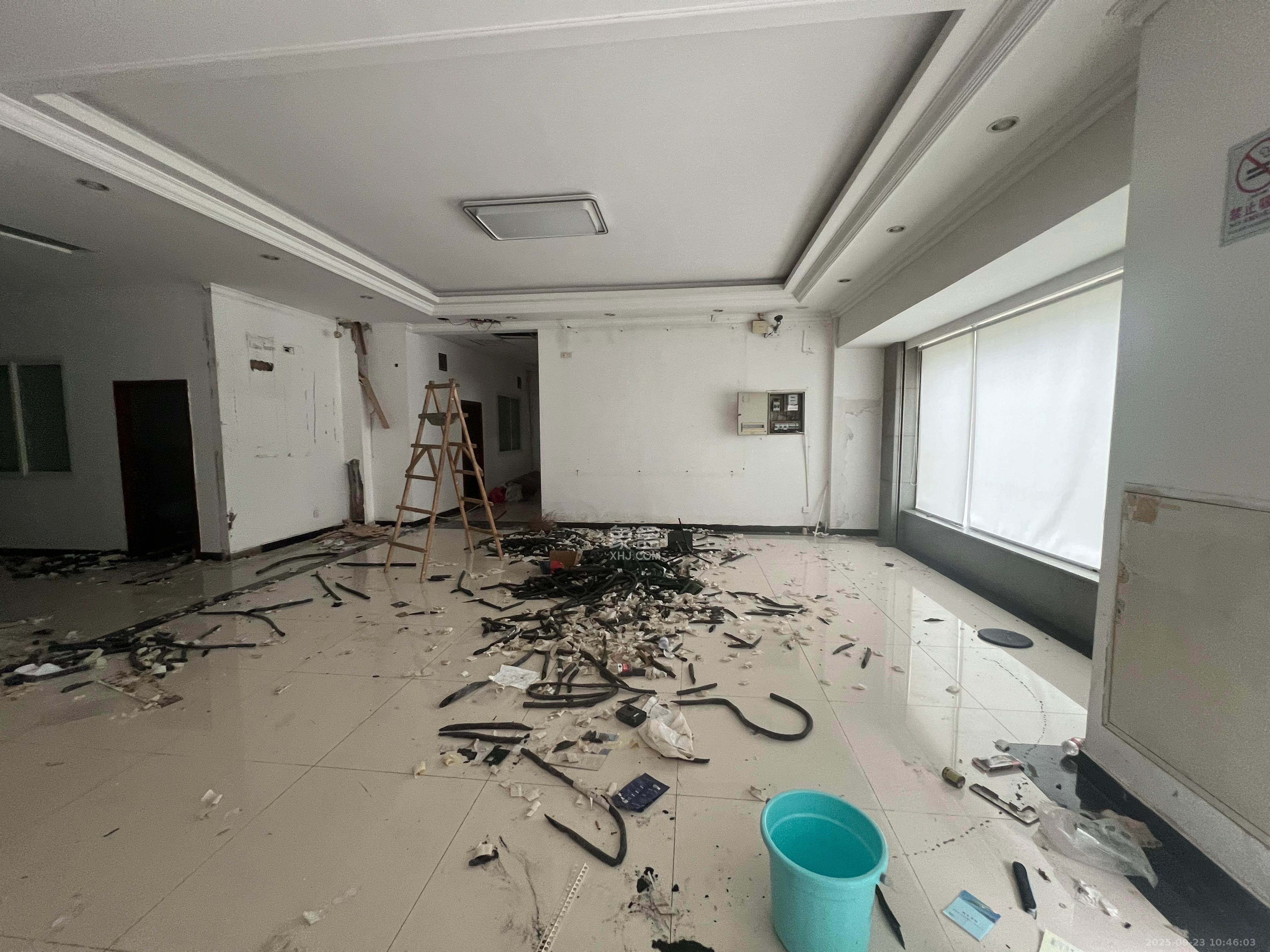 满庭芳小区   90.35㎡      6800.0元/月室内图