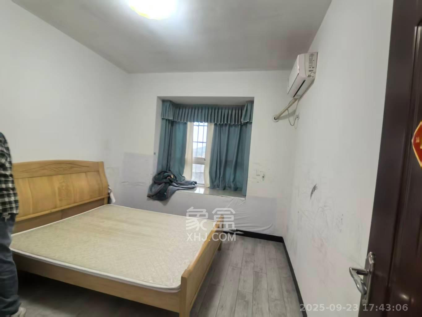 凯富漫城  3室2厅2卫    1400.0元/月室内图