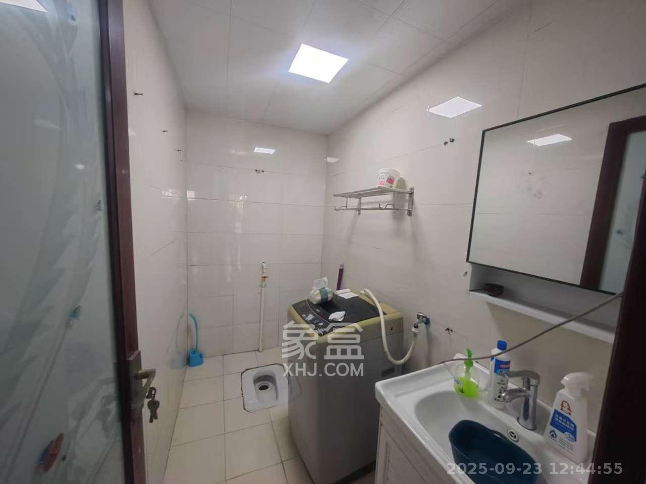 幸福里(幸福里一期) 4室2厅3卫 3500.0元/月 幸福里(幸福里一期) 4室2厅3卫 3500.0元/月室内图