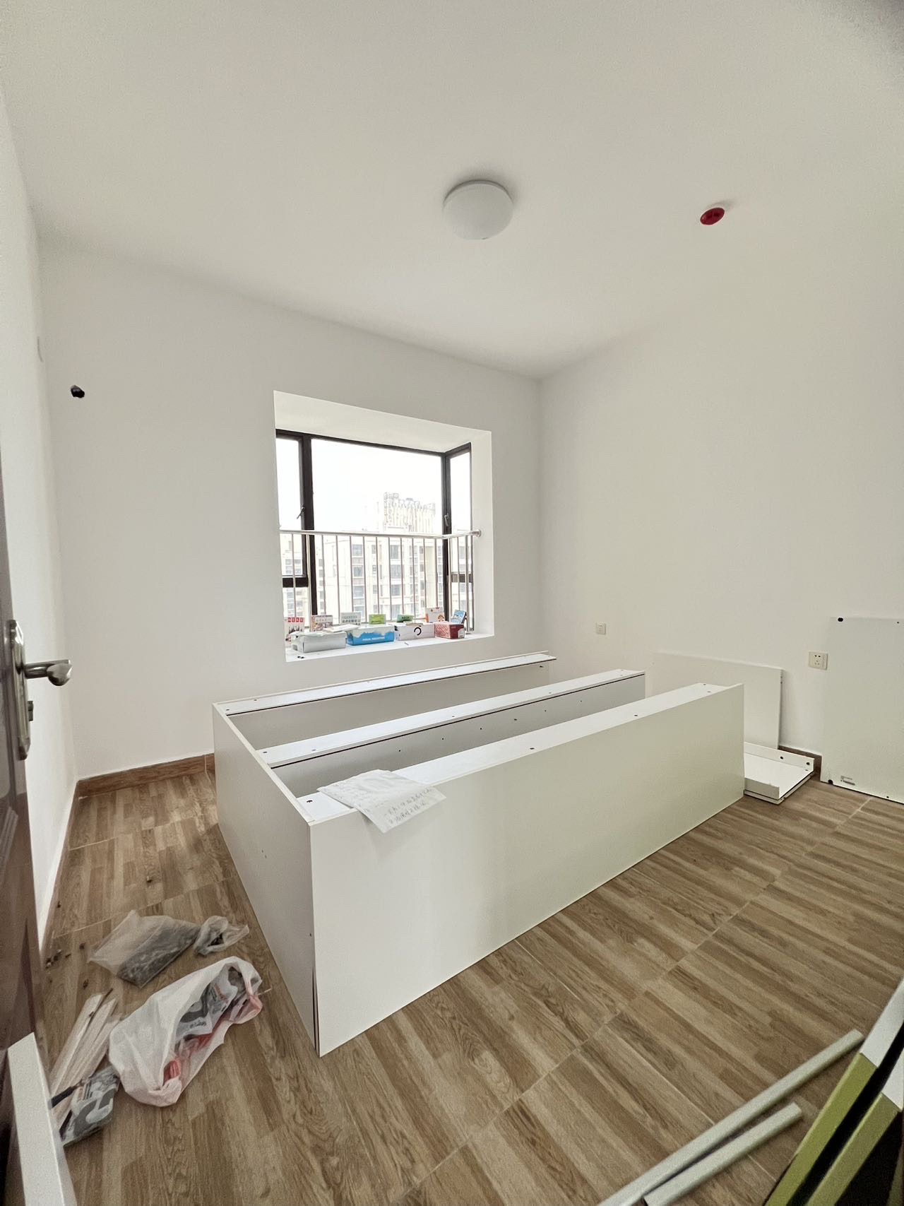 新琼雅苑 4室2厅2卫 135.0万 新琼雅苑 4室2厅2卫 135.0万客厅