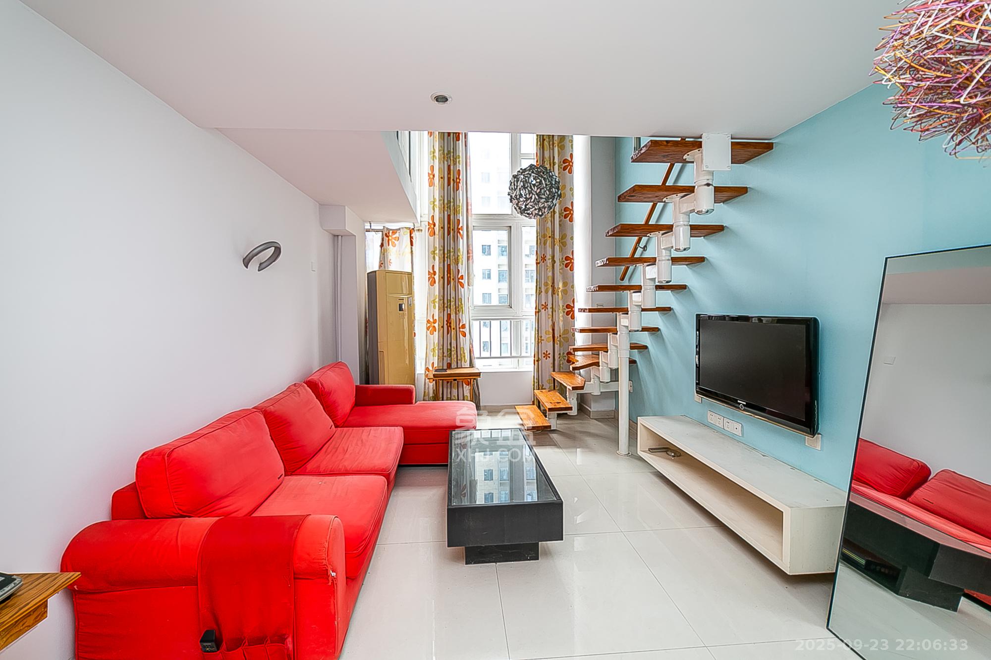 他城(天鸿时代公寓) 1室1厅1卫 28.0万 他城(天鸿时代公寓) 1室1厅1卫 28.0万客厅