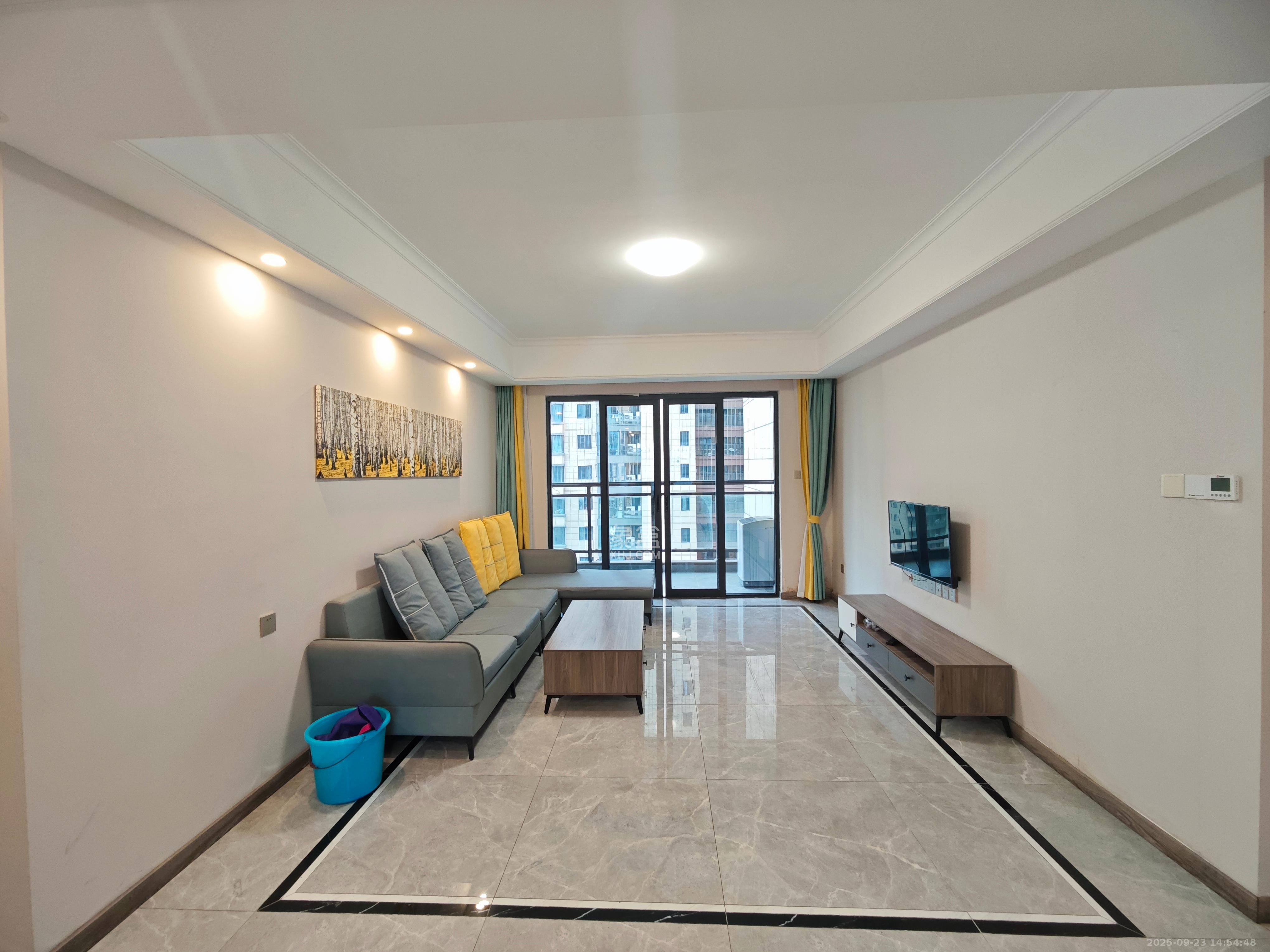 梦想新天地 4室2厅2卫 3800.0元/月 梦想新天地 4室2厅2卫 3800.0元/月室内图