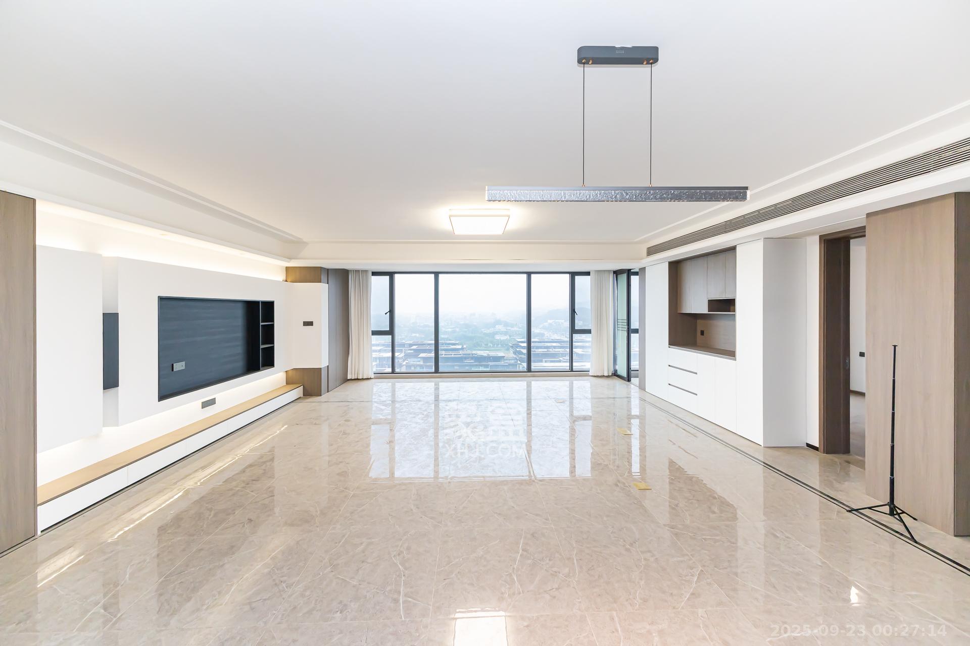 时代建发和著  5室2厅3卫    310.0万 时代建发和著  5室2厅3卫    310.0万