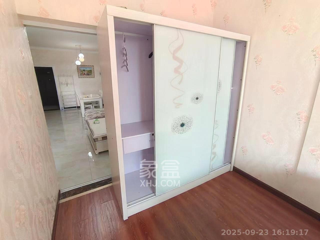 和庄  3室2厅1卫    1950.0元/月室内图