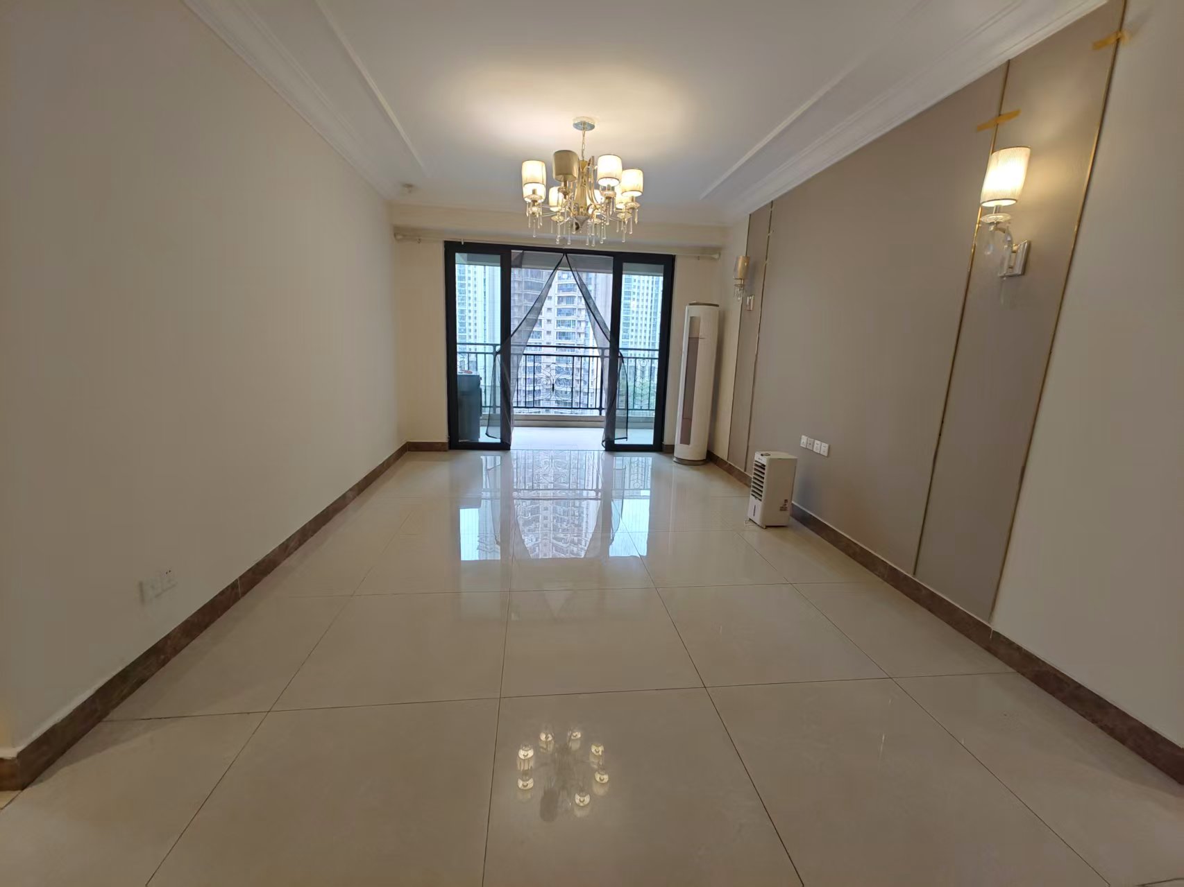 恒大华府 3室2厅2卫 69.0万 恒大华府 3室2厅2卫 69.0万室内图