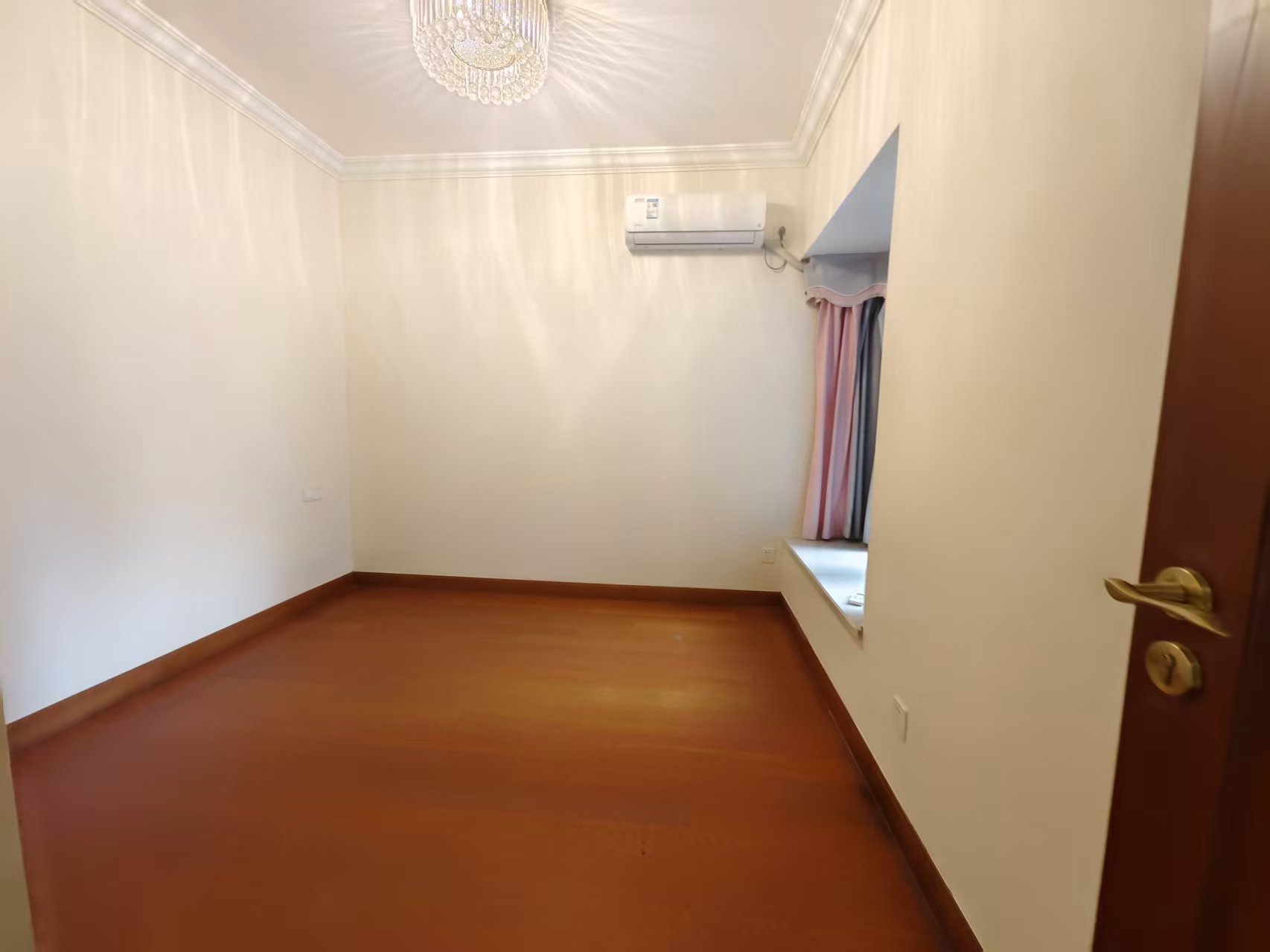 恒大华府 3室2厅2卫 69.0万 恒大华府 3室2厅2卫 69.0万室内图