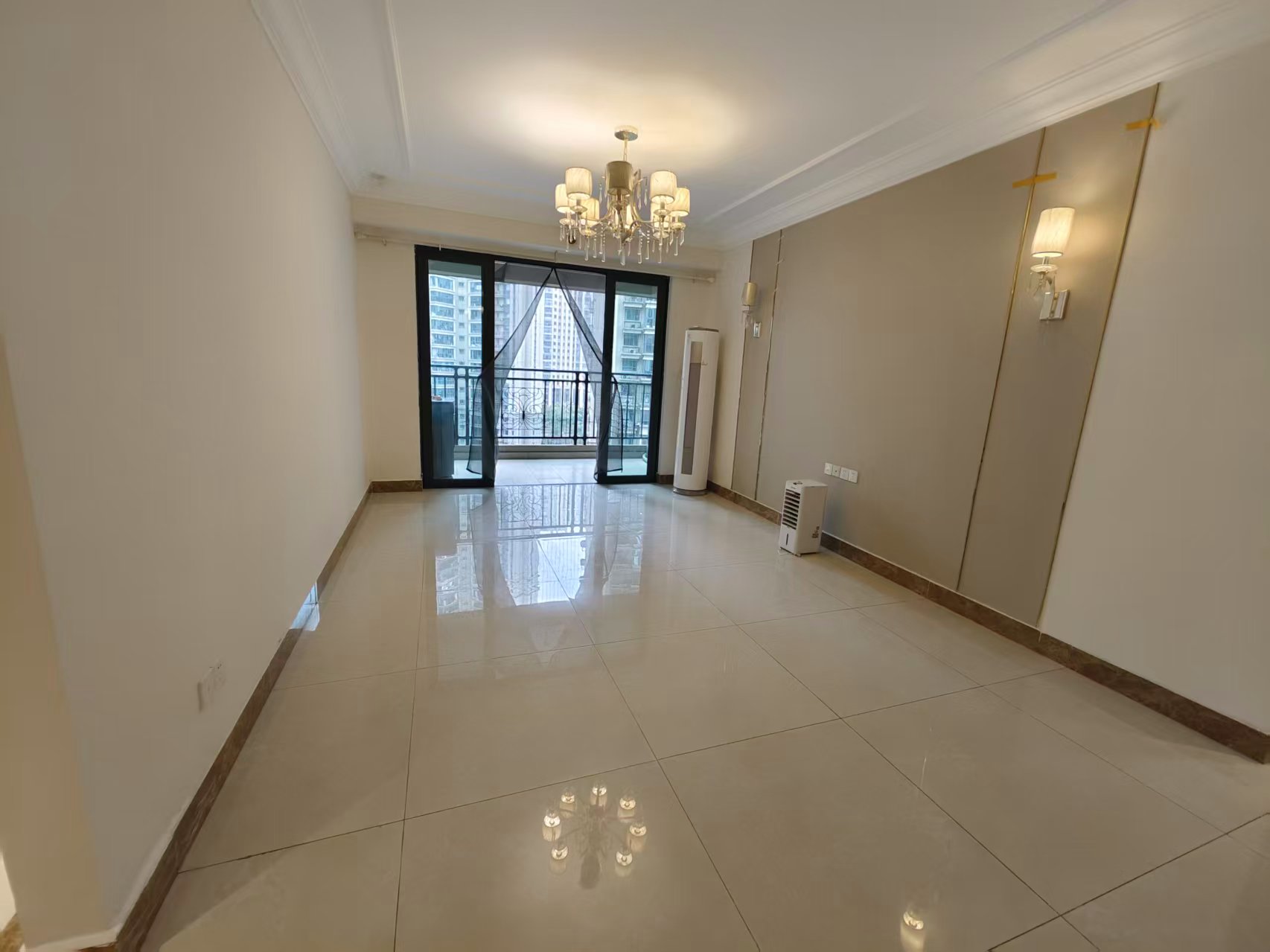 恒大华府 3室2厅2卫 69.0万 恒大华府 3室2厅2卫 69.0万室内图