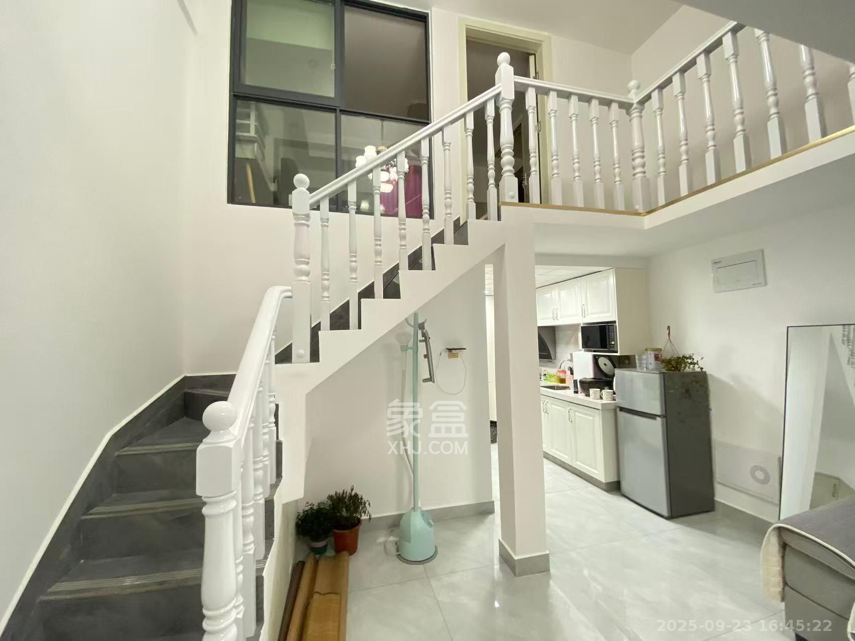 荣盛花语书苑 2室1厅1卫 2300.0元/月 荣盛花语书苑 2室1厅1卫 2300.0元/月室内图