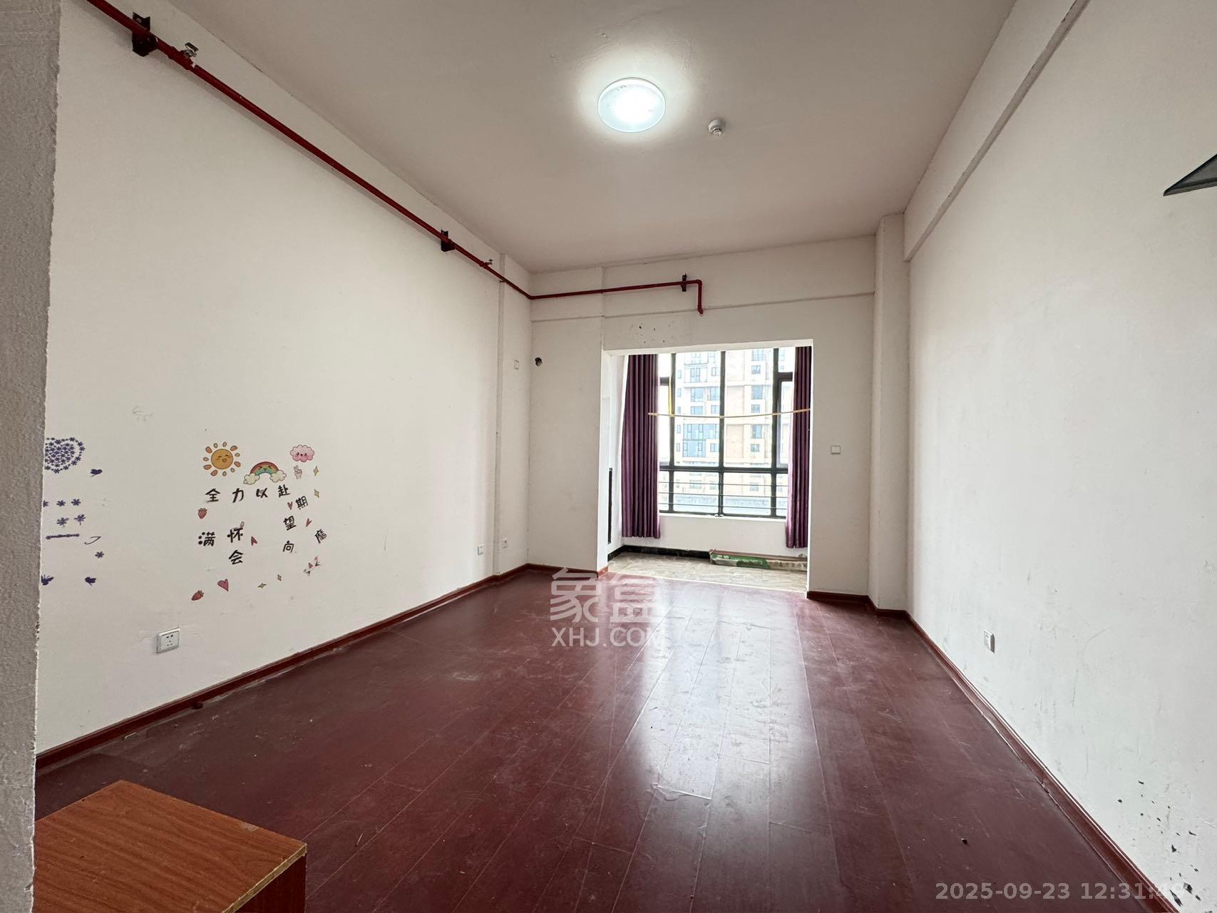 金鹰商业广场(金鹰商业大厦) 1室0厅0卫 1000.0元/月 金鹰商业广场(金鹰商业大厦) 1室0厅0卫 1000.0元/月室内图