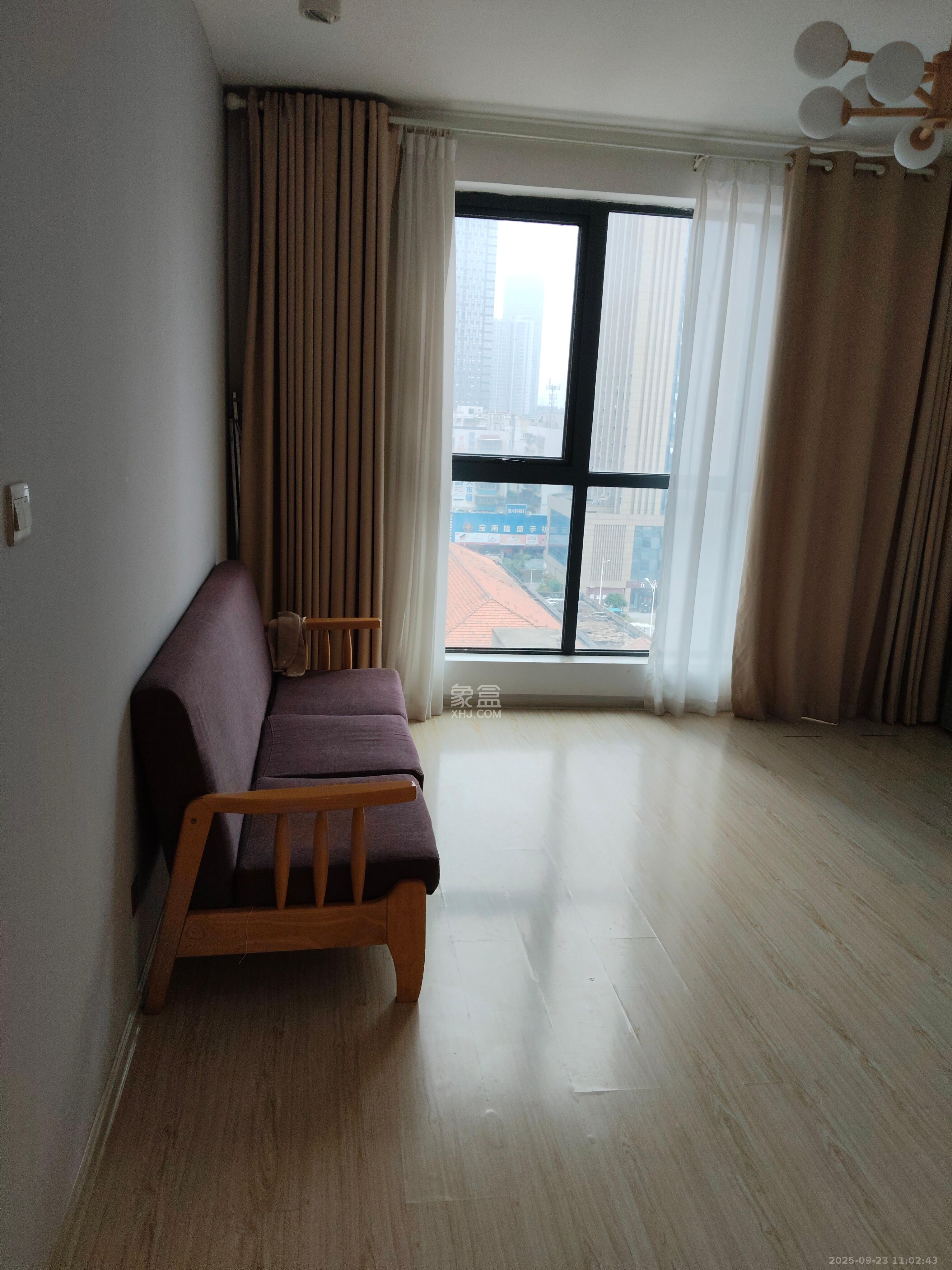 中天广场 2室1厅1卫 2600.0元/月 中天广场 2室1厅1卫 2600.0元/月室内图