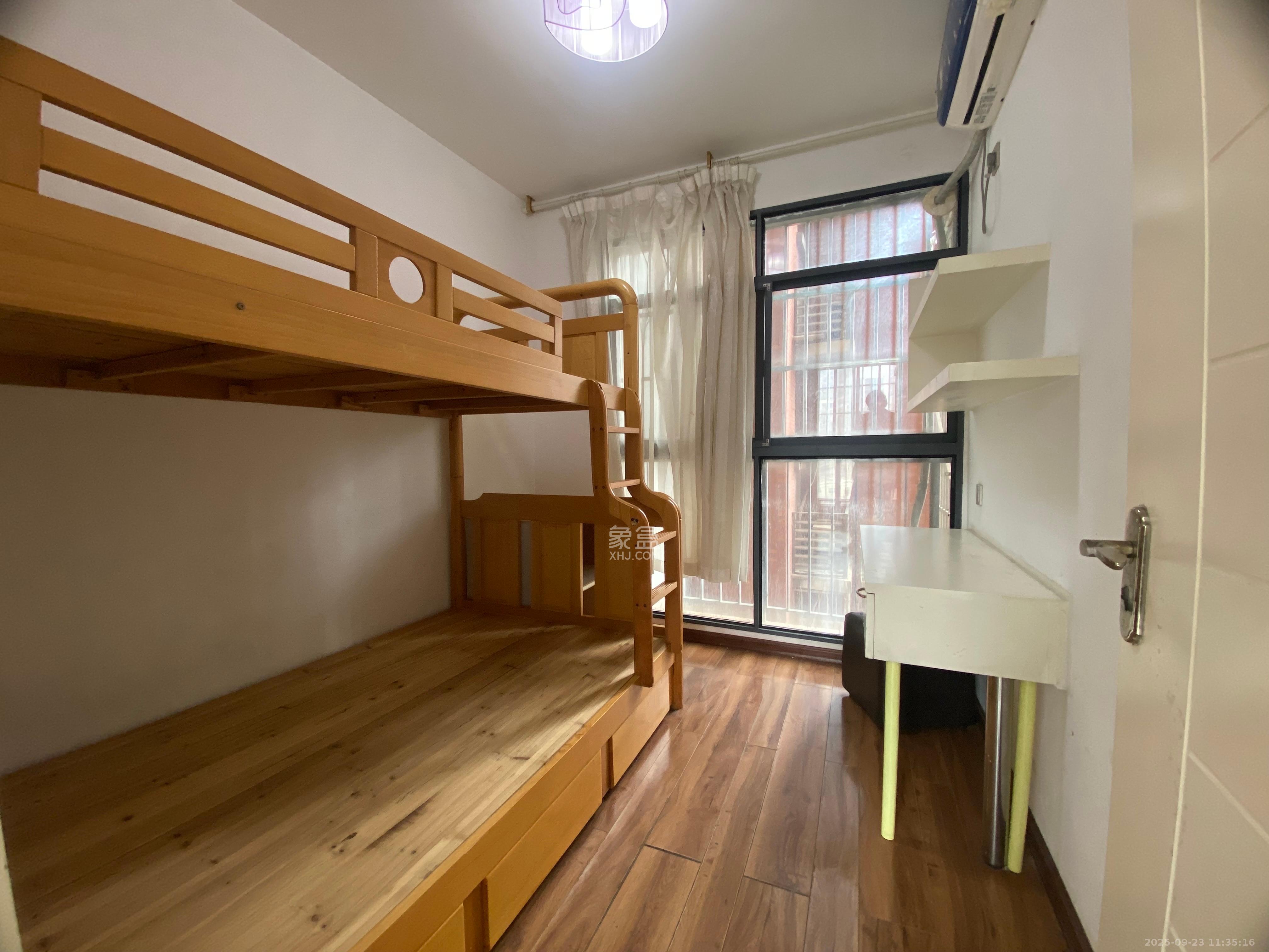 华润凤凰城二期 3室2厅1卫 1750.0元/月 华润凤凰城二期 3室2厅1卫 1750.0元/月室内图