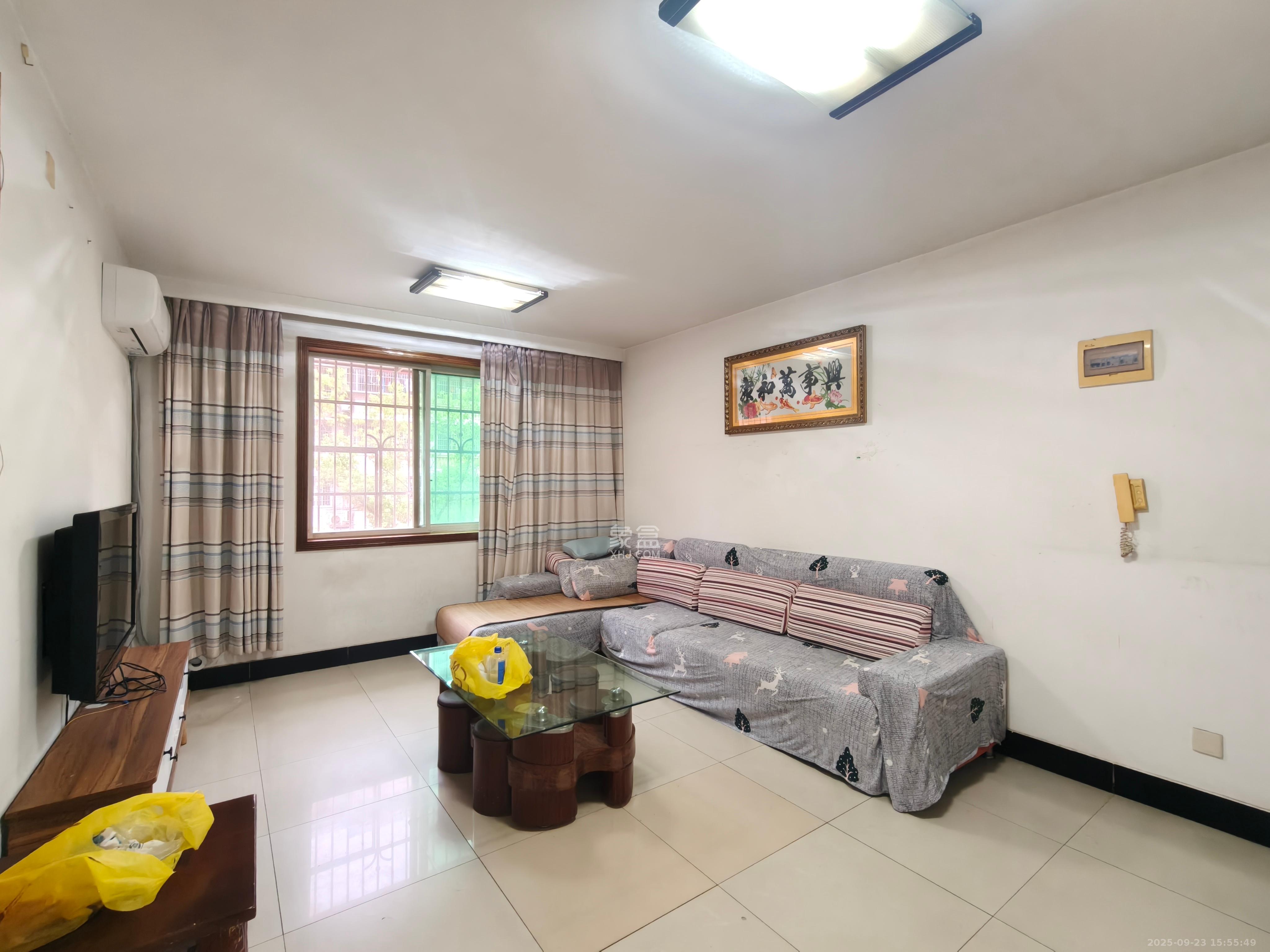 广厦新苑 1室2厅1卫 1900.00元/月 广厦新苑 1室2厅1卫 1900.00元/月室内图