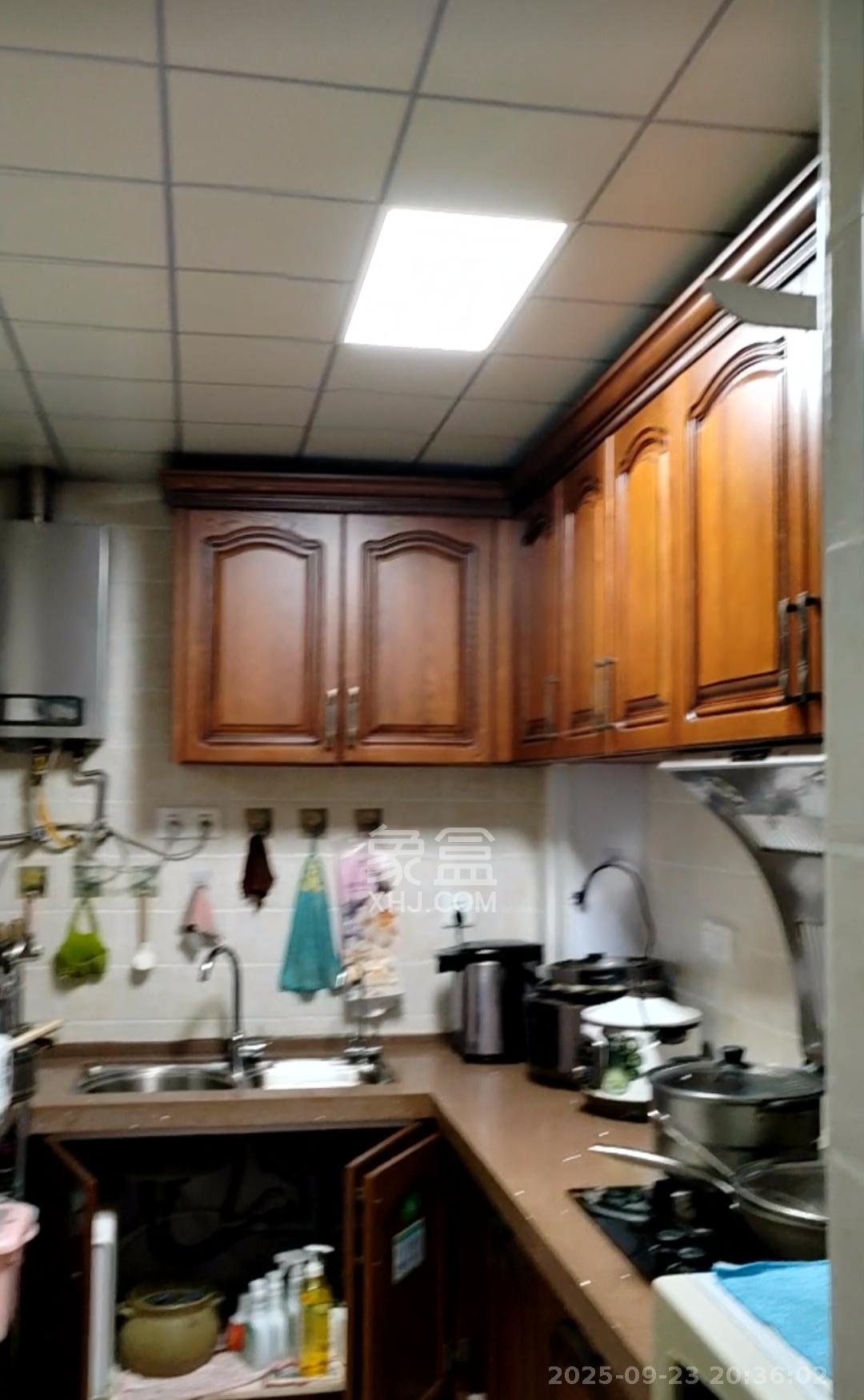 华龙公馆 4室2厅2卫 5000.0元/月 华龙公馆 4室2厅2卫 5000.0元/月室内图