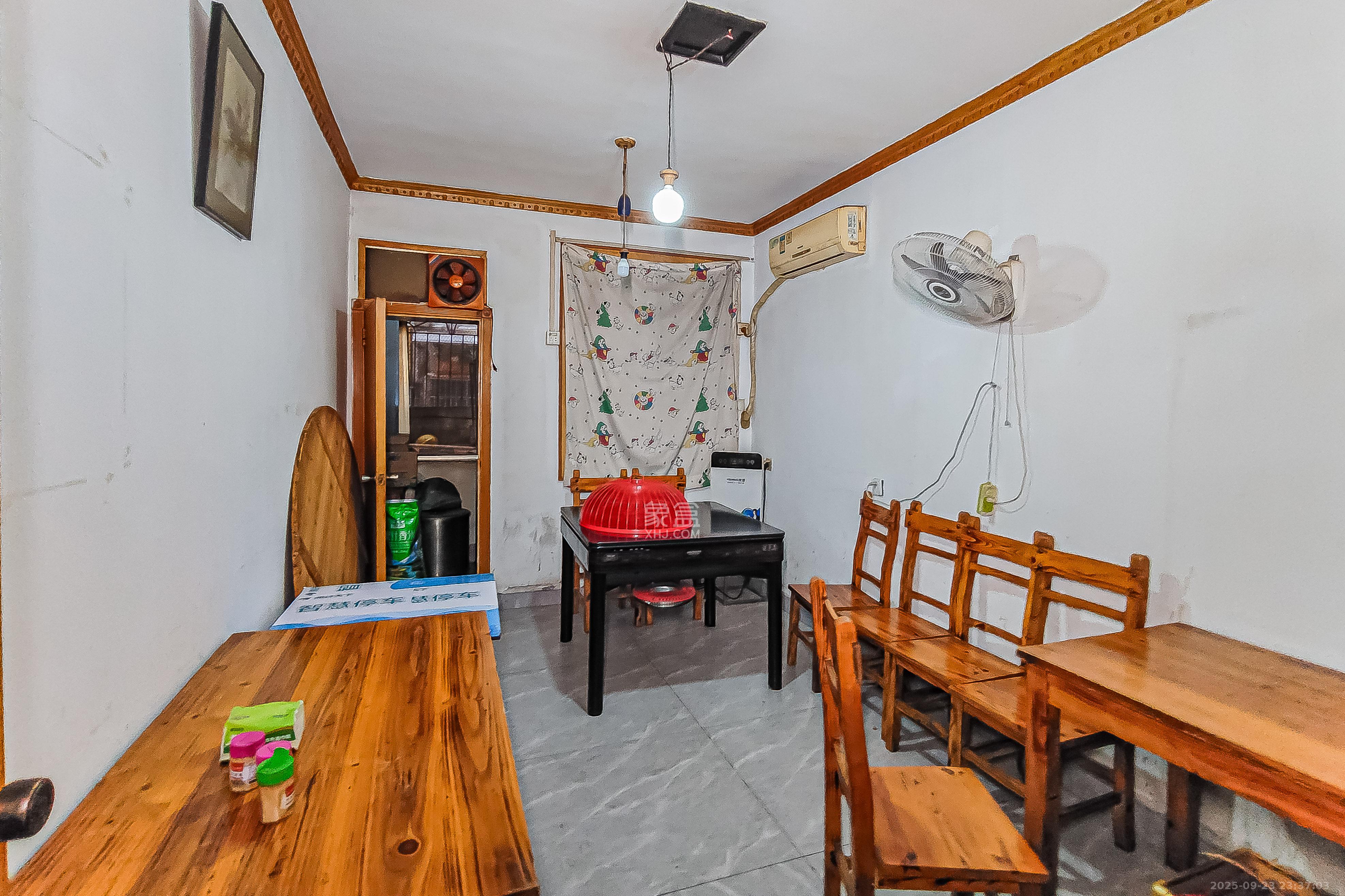 湖南第六工程有限公司机关小区(六公司机关大院) 3室2厅2卫 75.0万 湖南第六工程有限公司机关小区(六公司机关大院) 3室2厅2卫 75.0万客厅