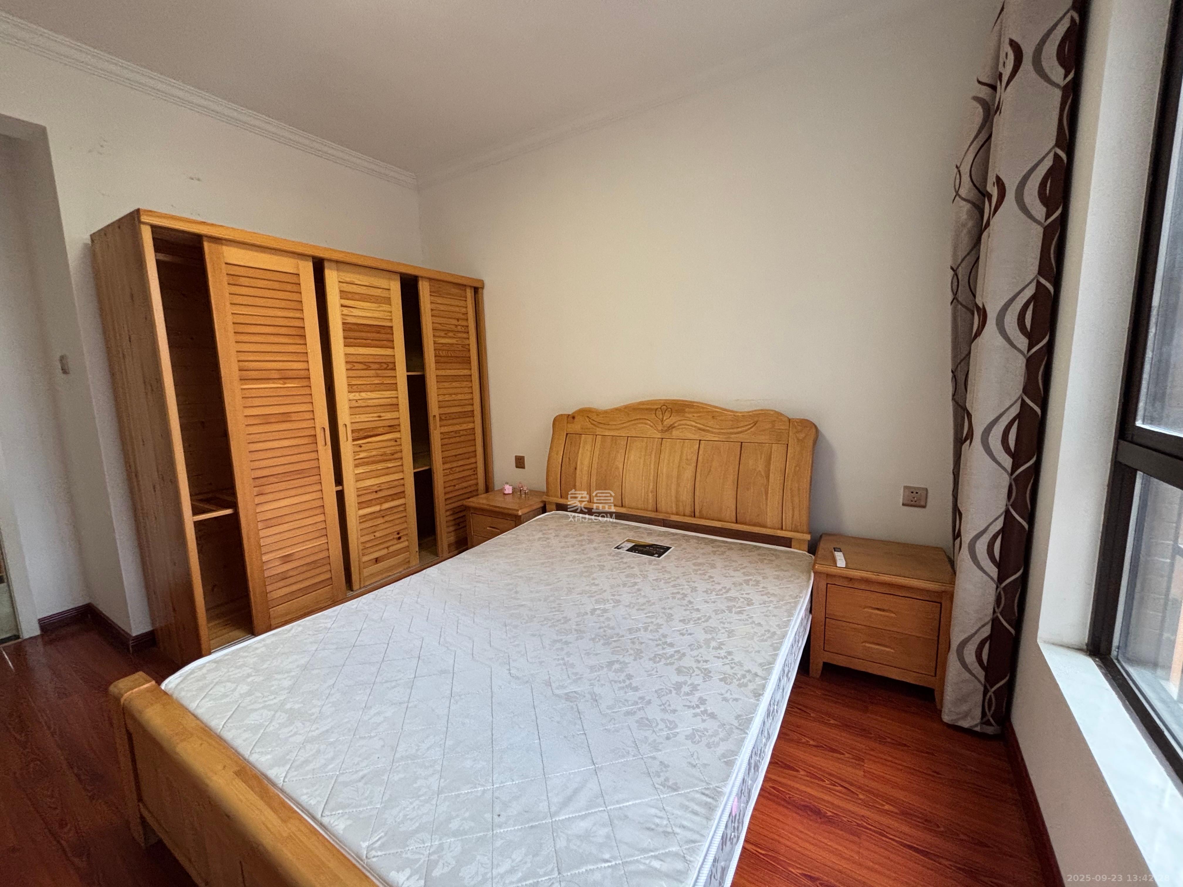 芒果天地(芒果雅苑)  2室1厅1卫    2000.0元/月 芒果天地(芒果雅苑)  2室1厅1卫    2000.0元/月