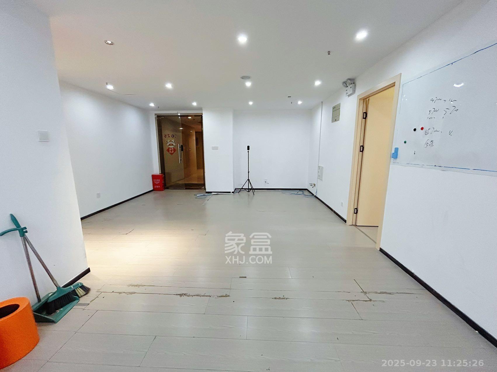 北辰三角洲B1E1区 1室1厅1卫 5000.0元/月 北辰三角洲B1E1区 1室1厅1卫 5000.0元/月室内图