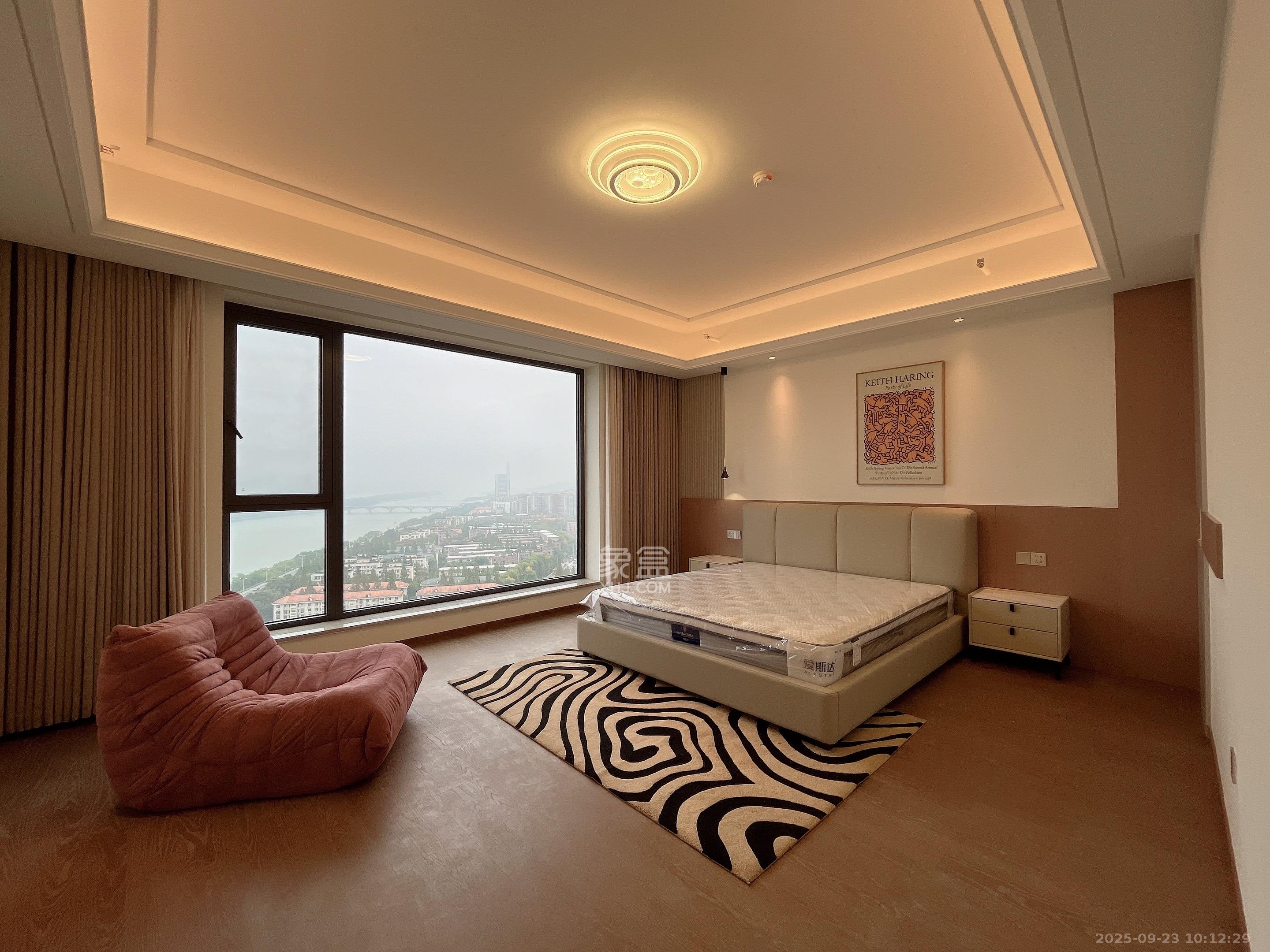 江山印 5室2厅3卫 24800.0元/月 江山印 5室2厅3卫 24800.0元/月室内图